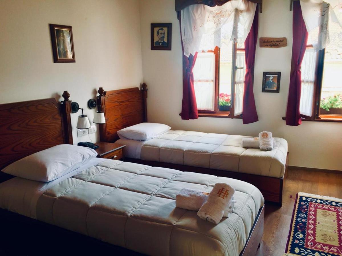 Double or Twin Standard