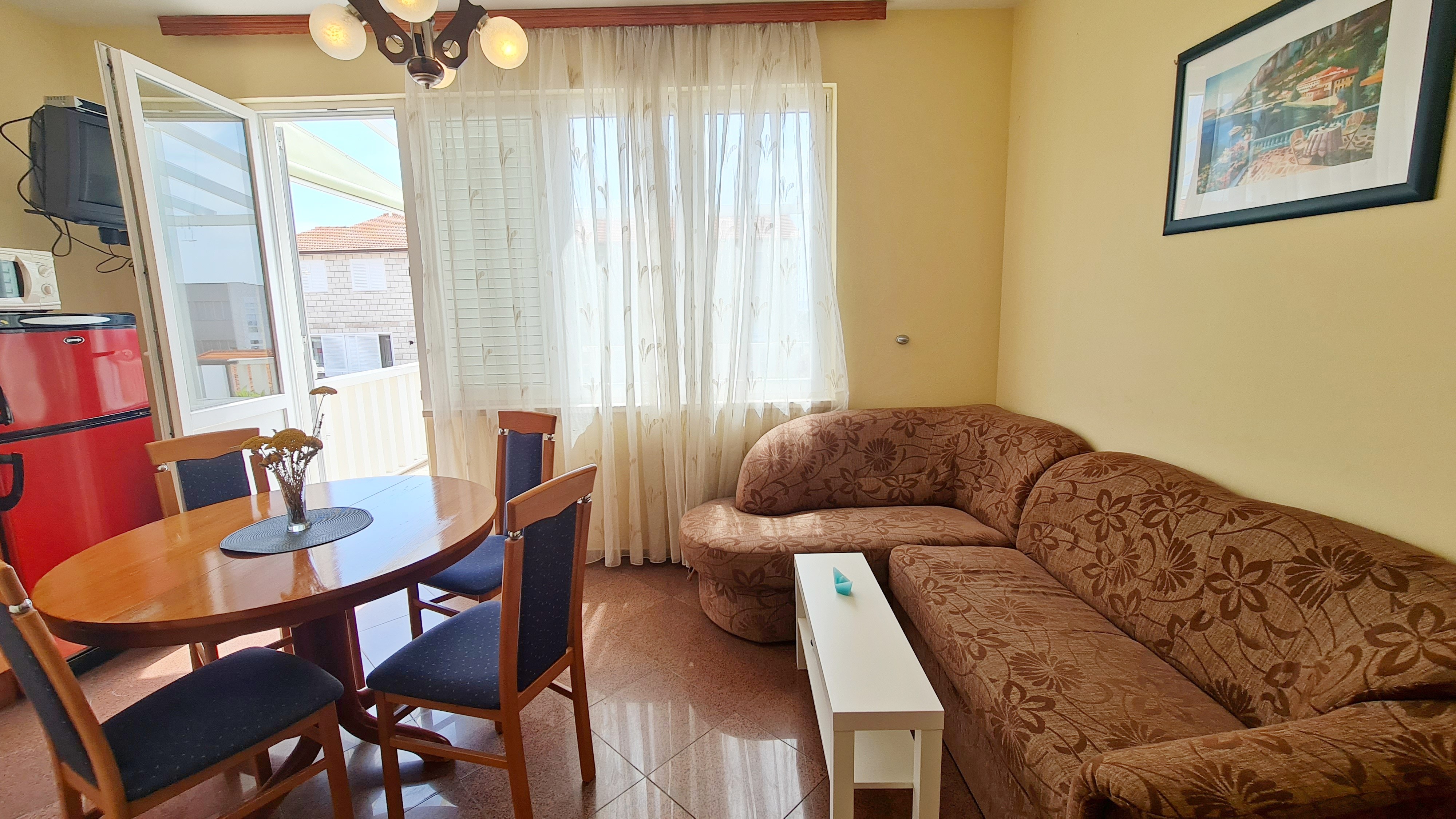 Apartment Capacity 3