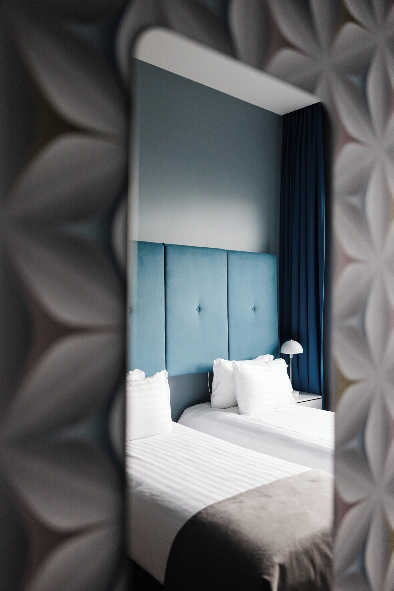 Double Superior King Bed