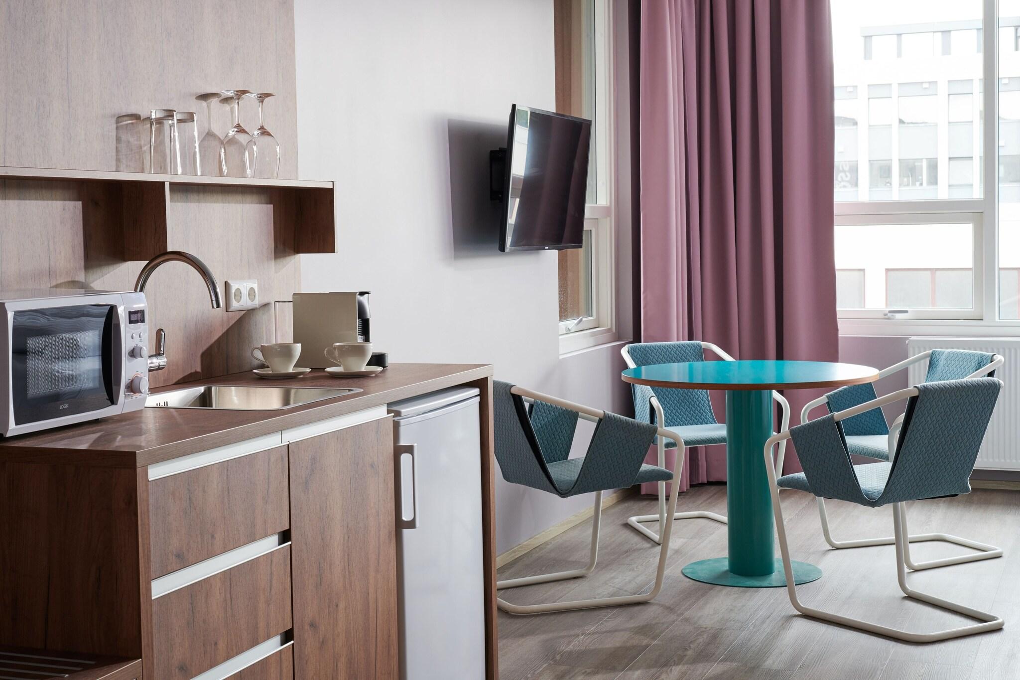 Triple with Kitchenette