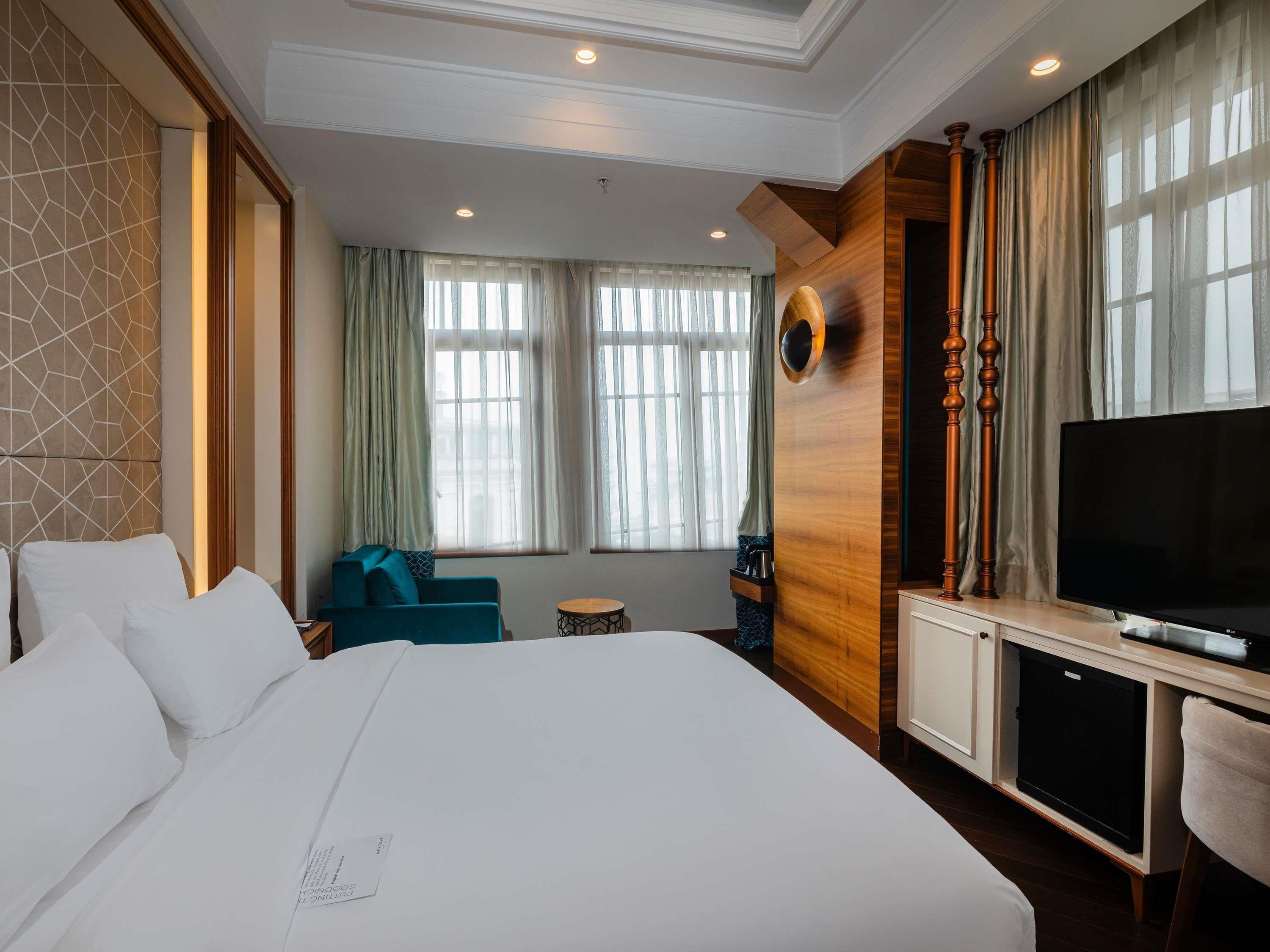 Junior Suite King Size Bed