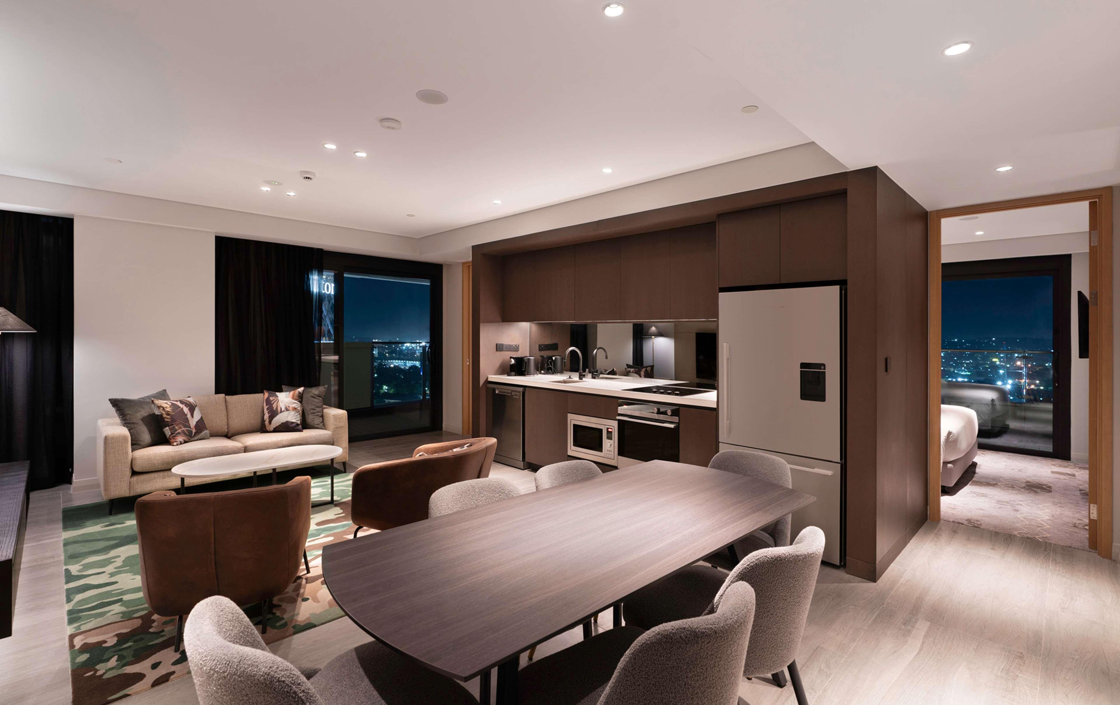 Studio King Size Bed