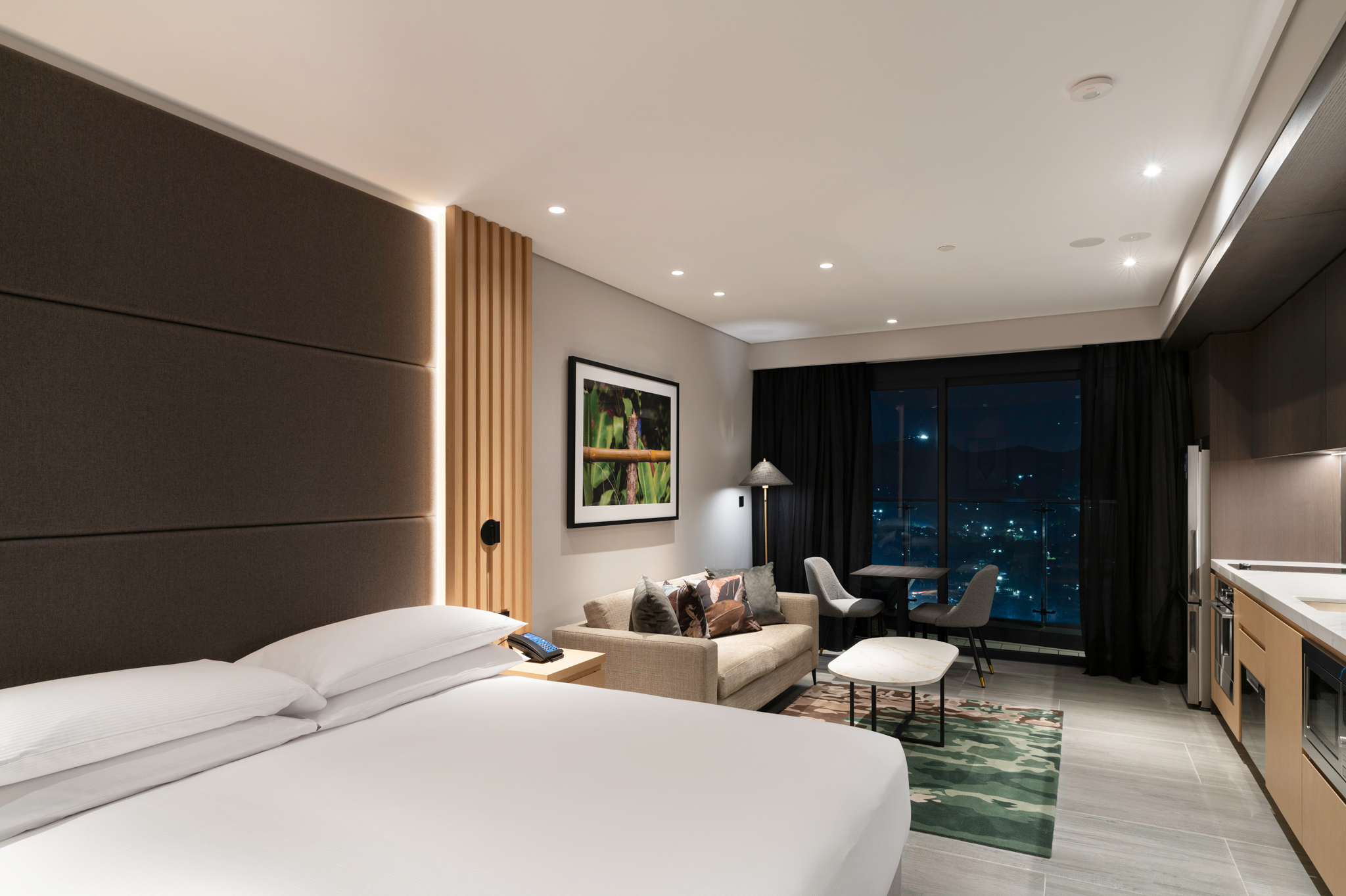 Studio King Size Bed