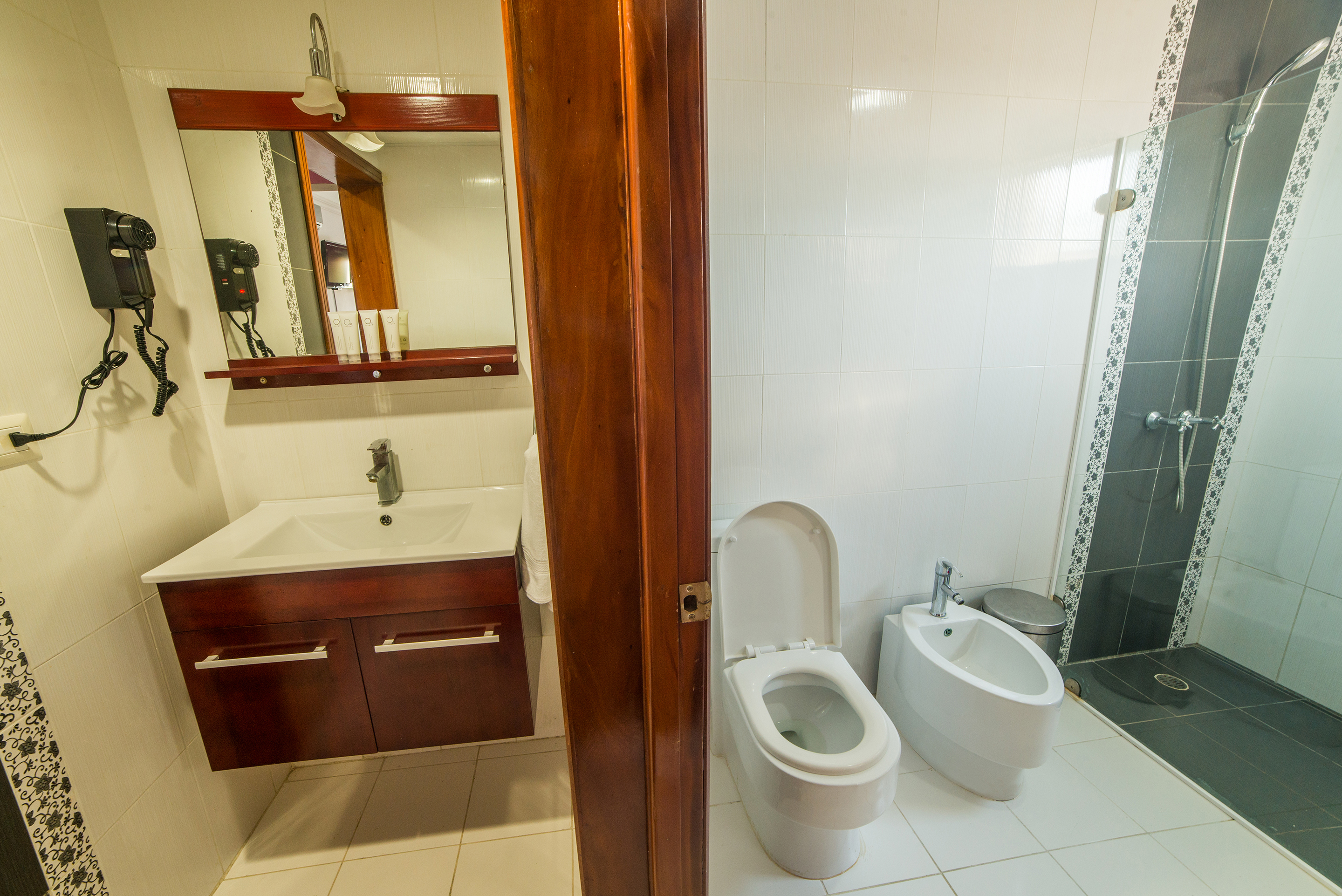 Suite Two Queen Beds