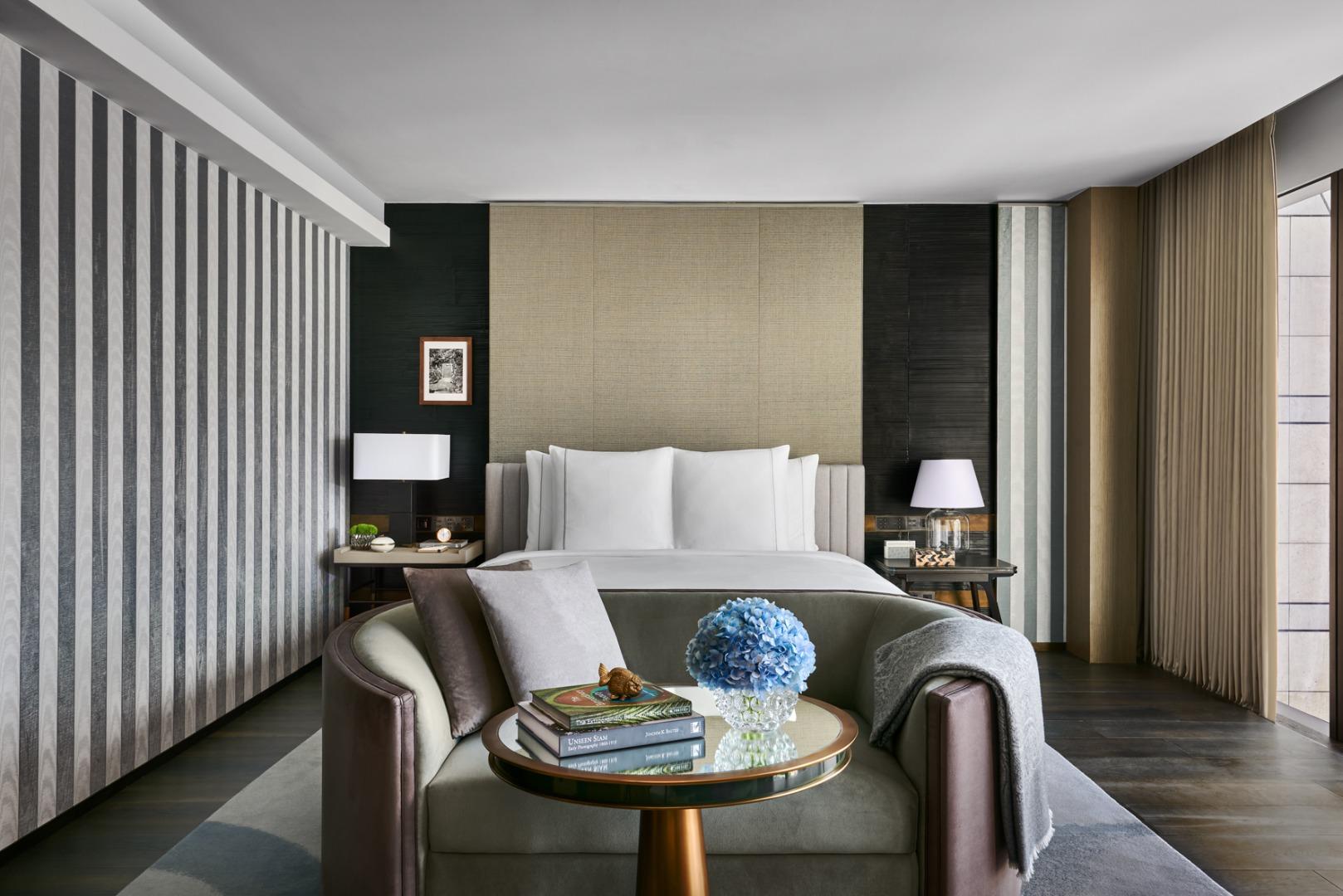 Studio King Size Bed