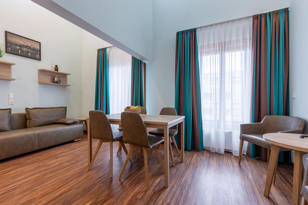 Apartment Capacity 3