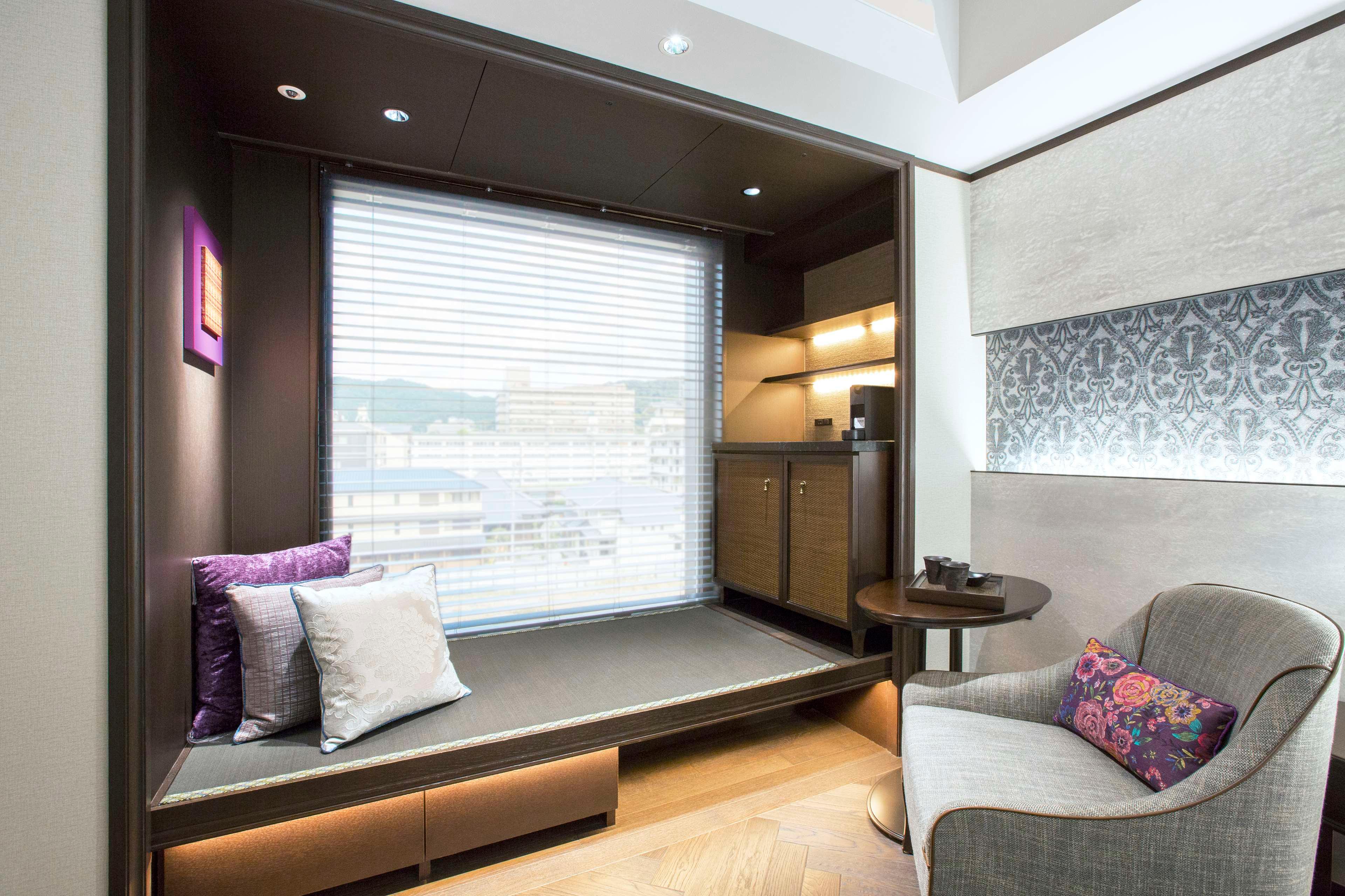 Double Premier King Bed