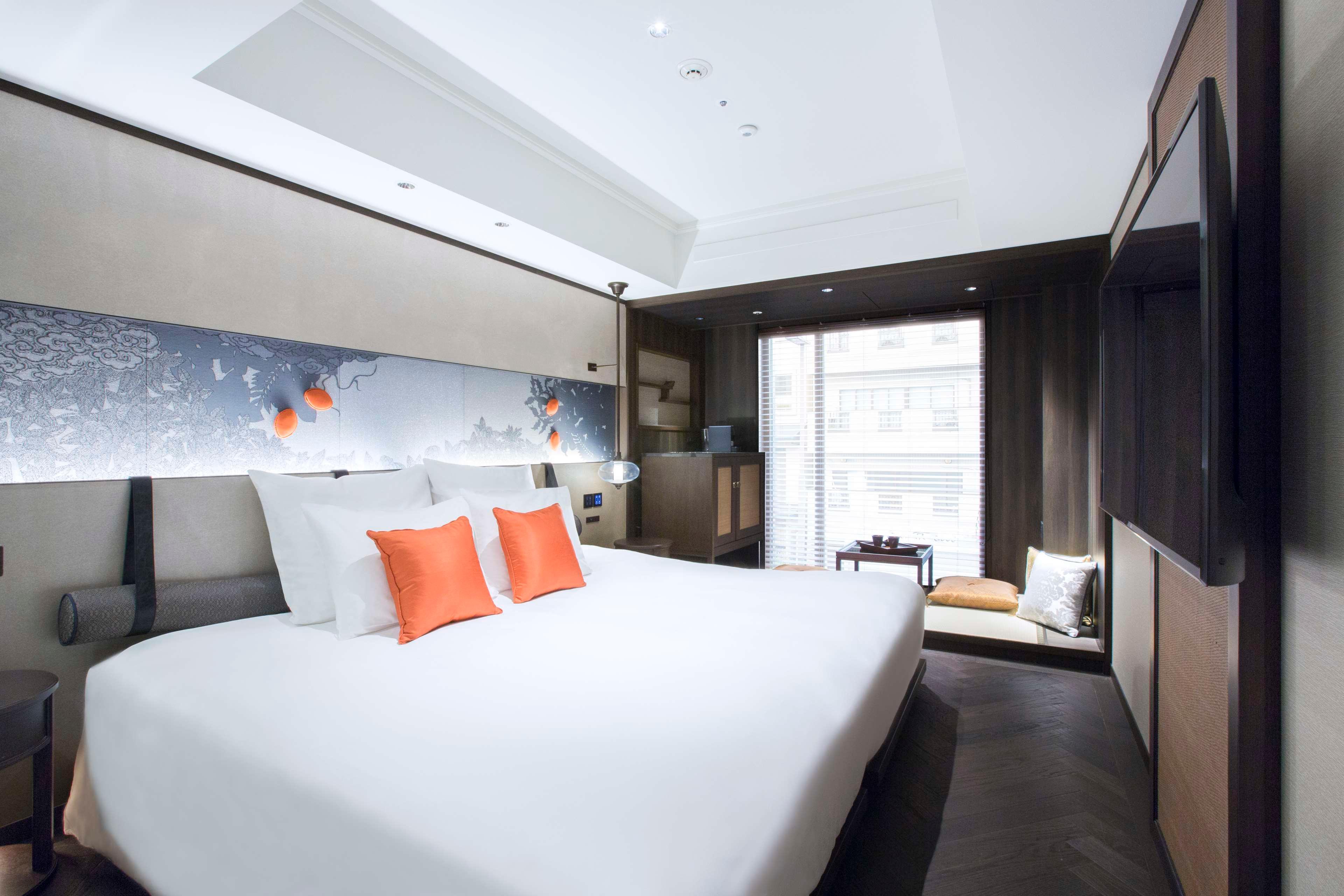 Double Superior King Bed