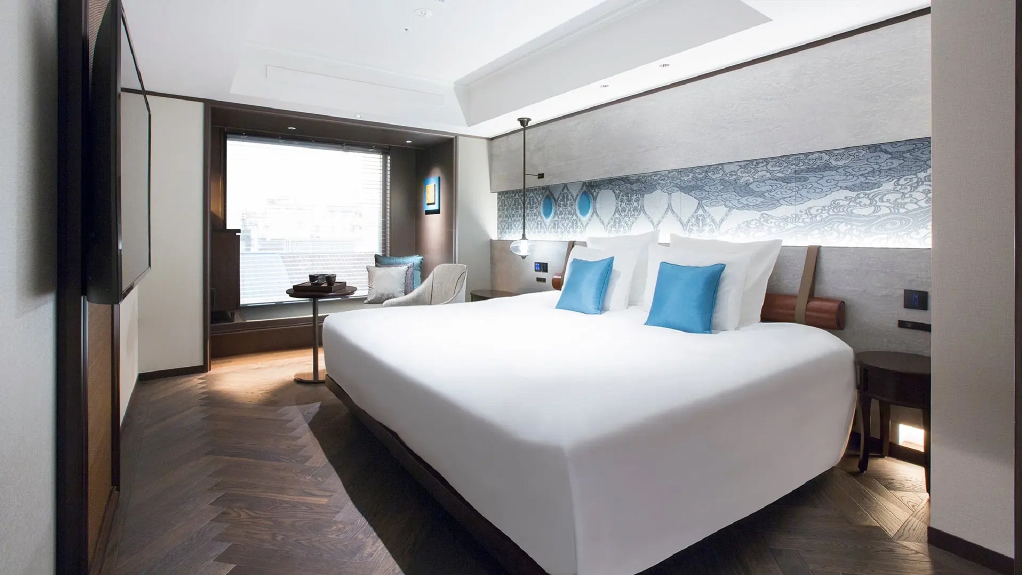 Double Deluxe King Bed