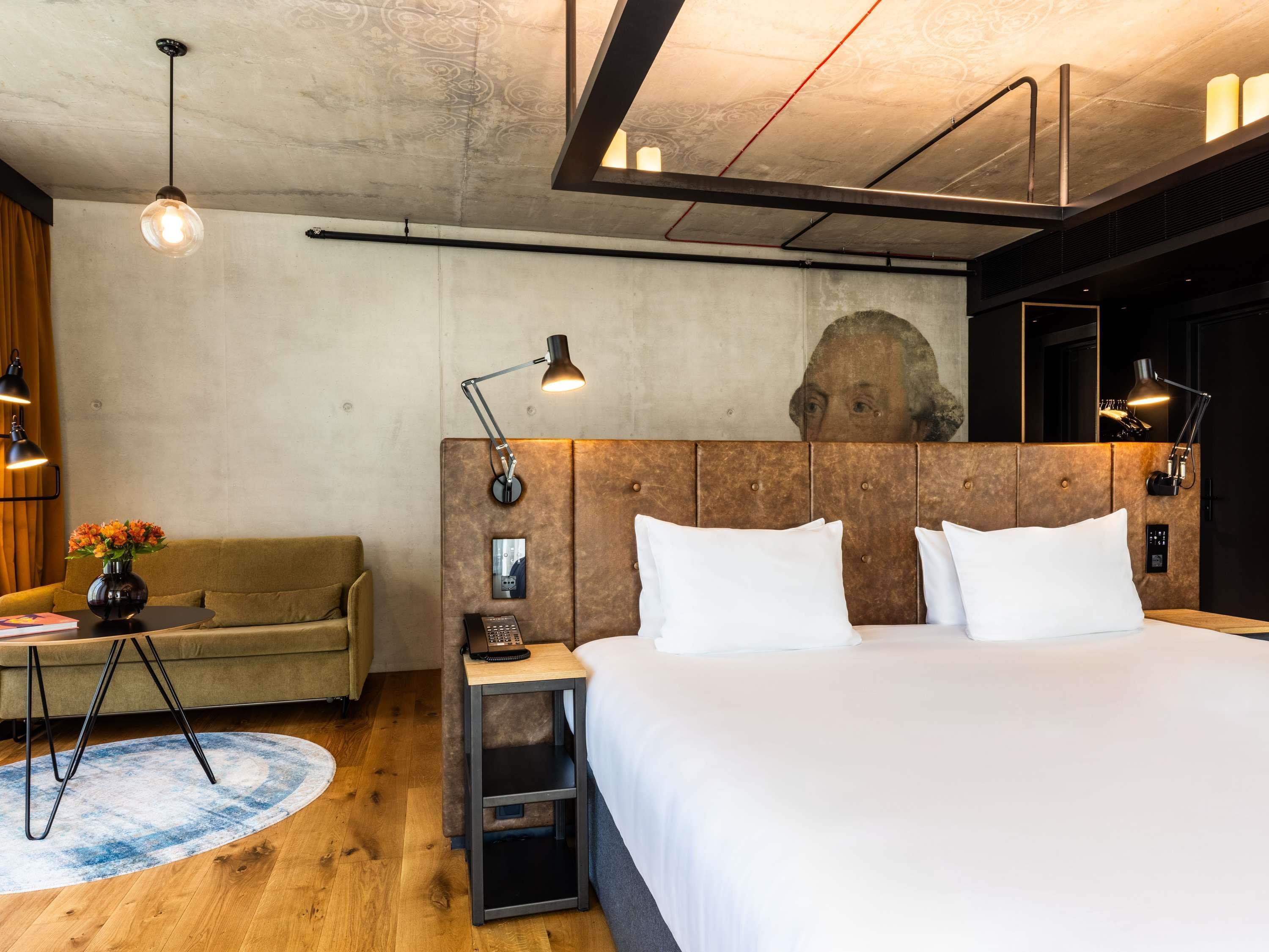 Junior Suite King Size Bed