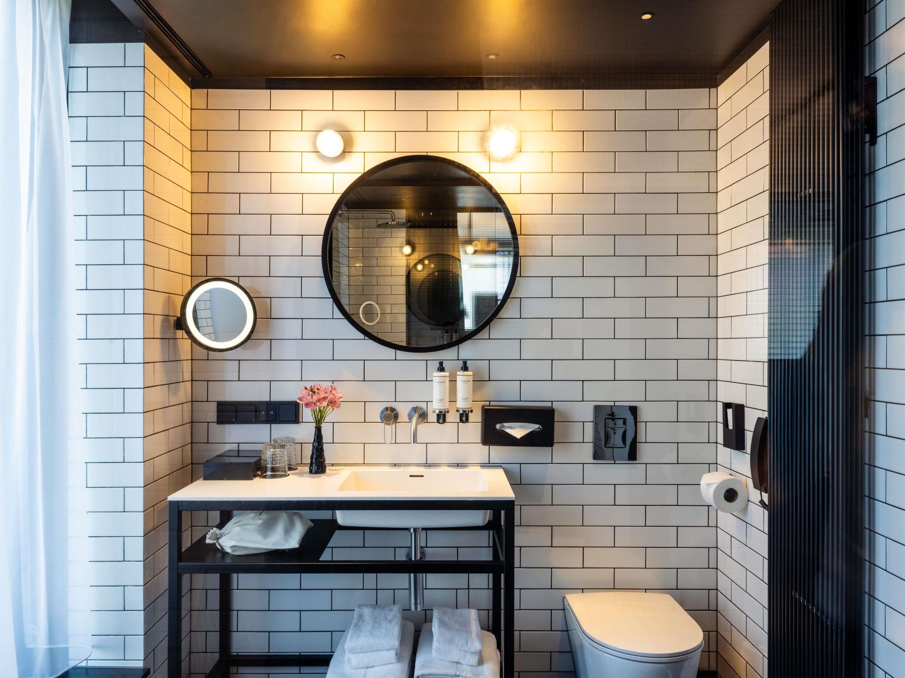 Junior Suite King Size Bed