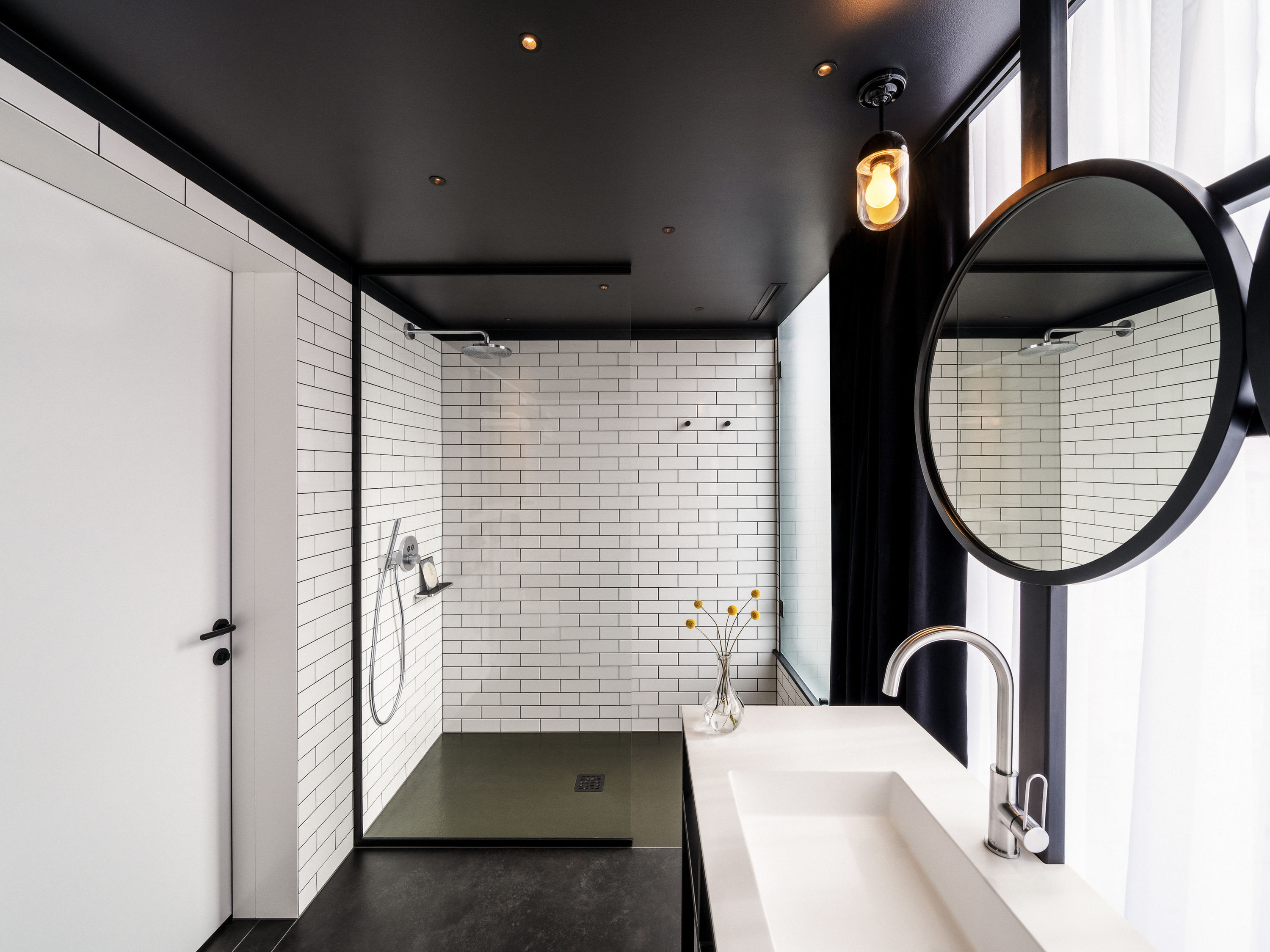 Junior Suite King Size Bed