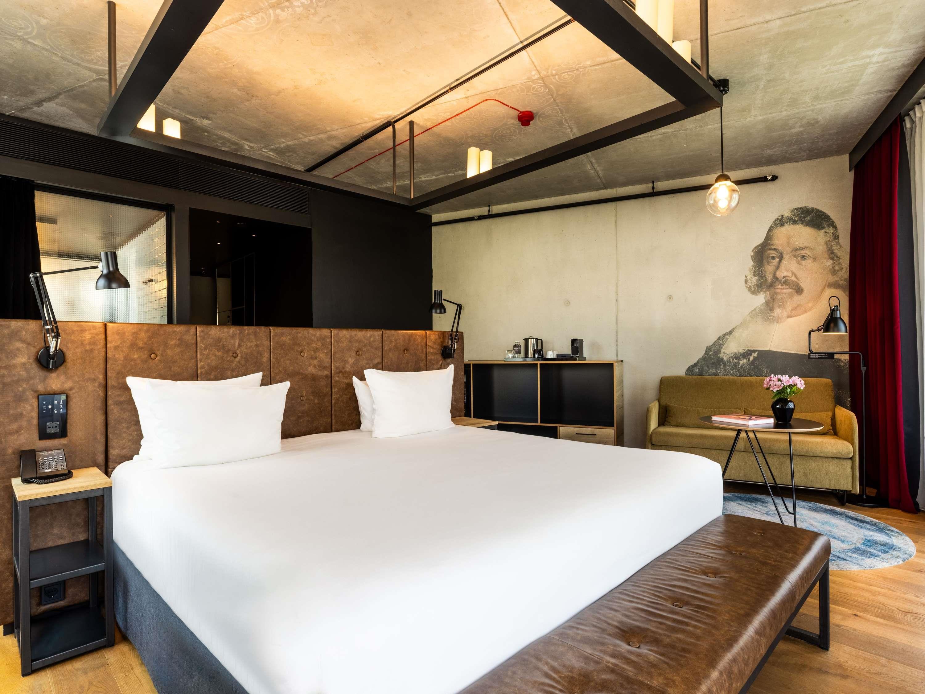 Junior Suite King Size Bed