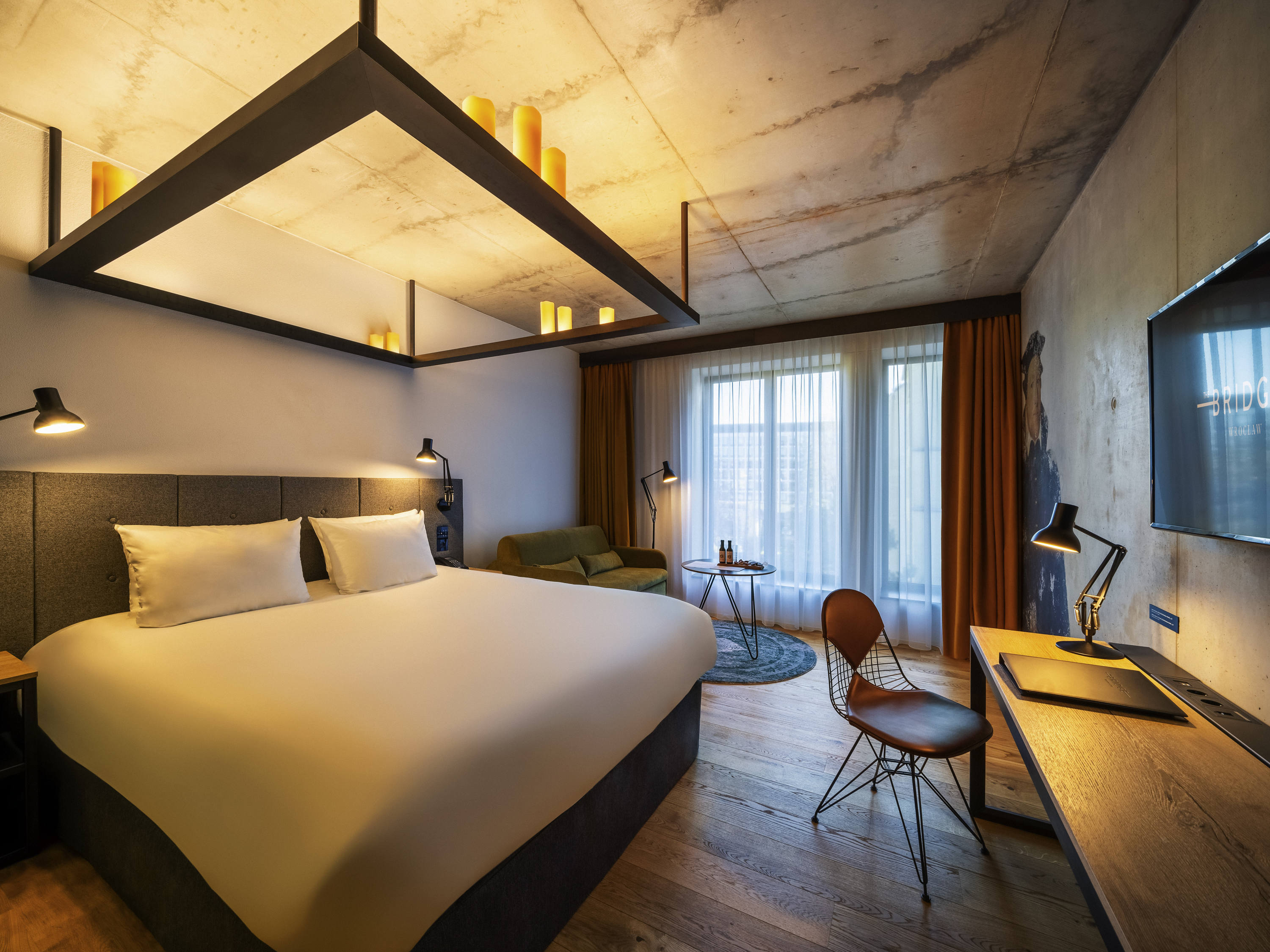 Family Room Classic Queen Bed