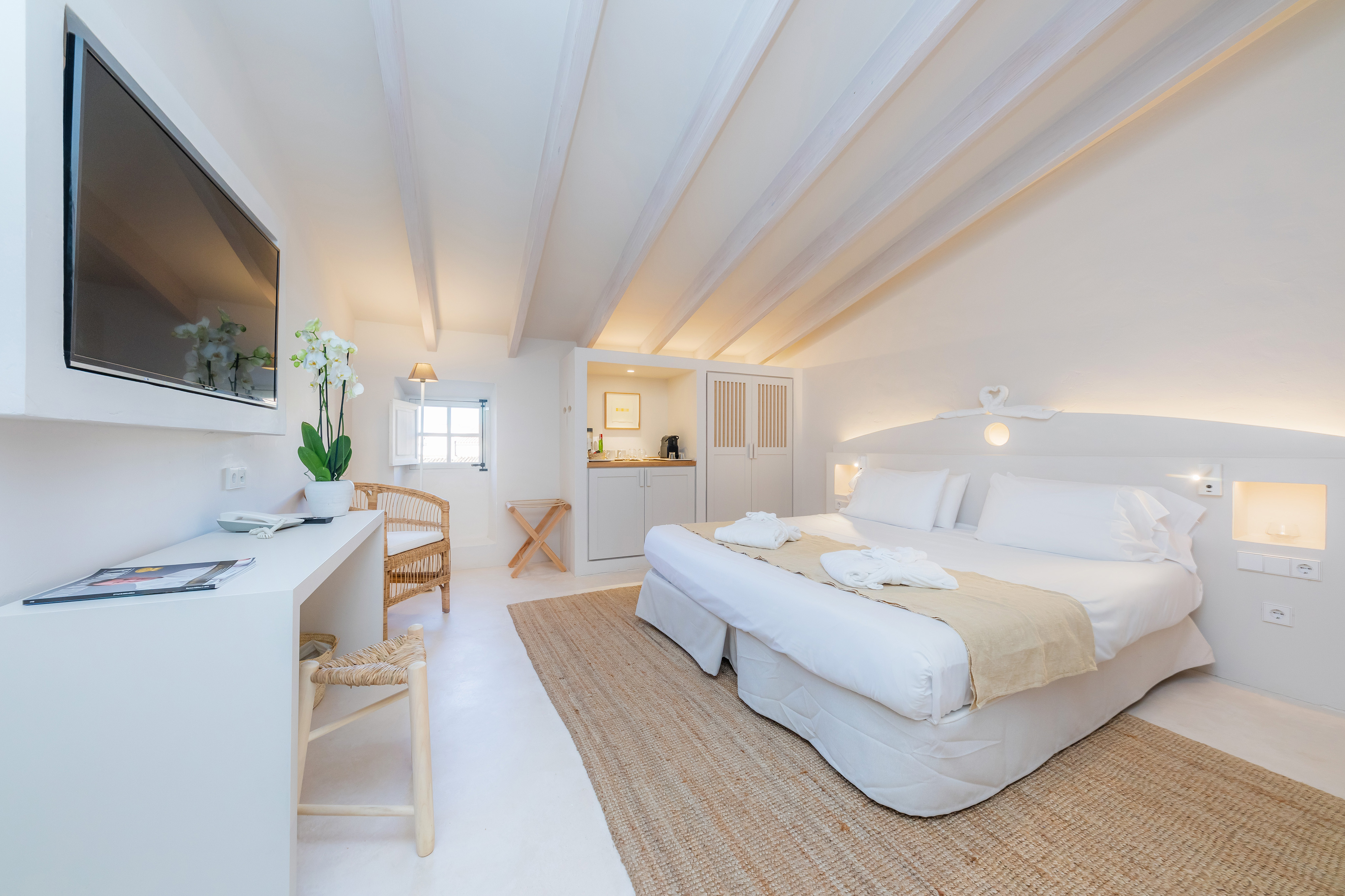 Double or Twin Standard