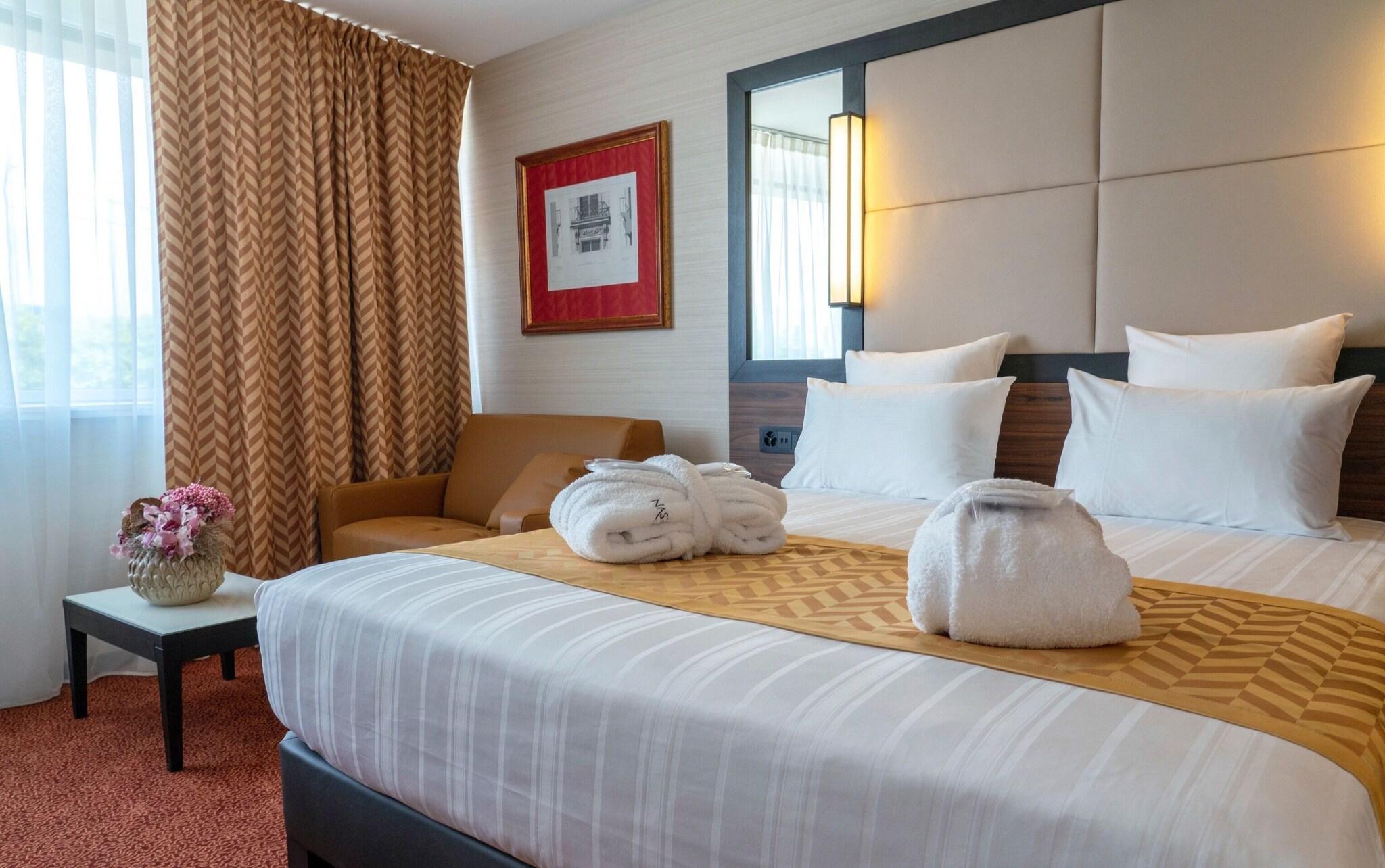 Suite Queen Size Bed