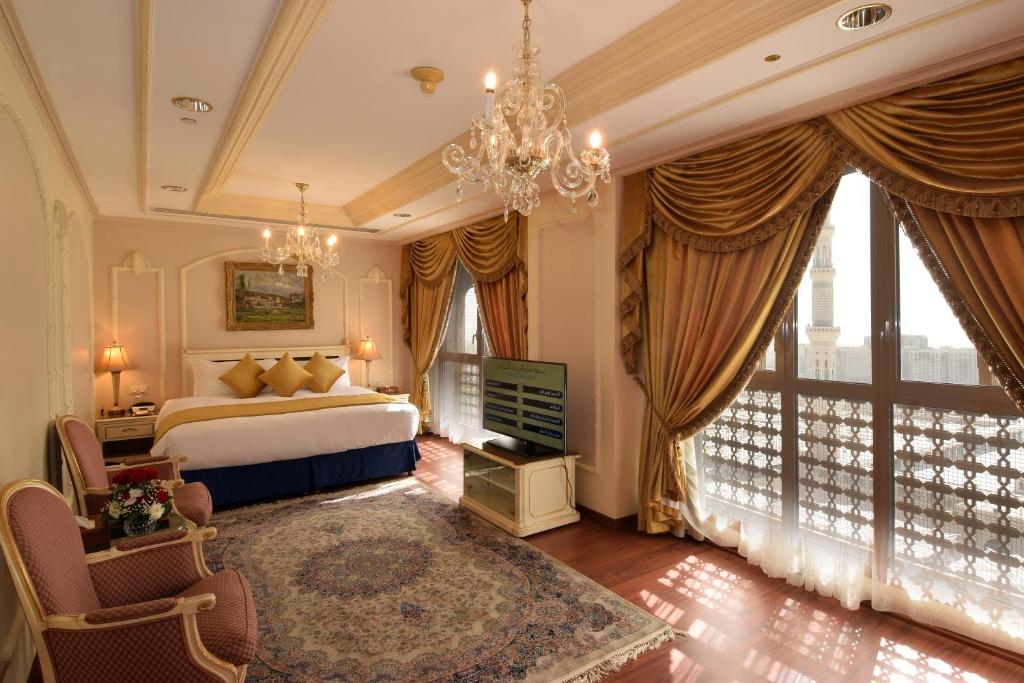 Junior Suite with Views