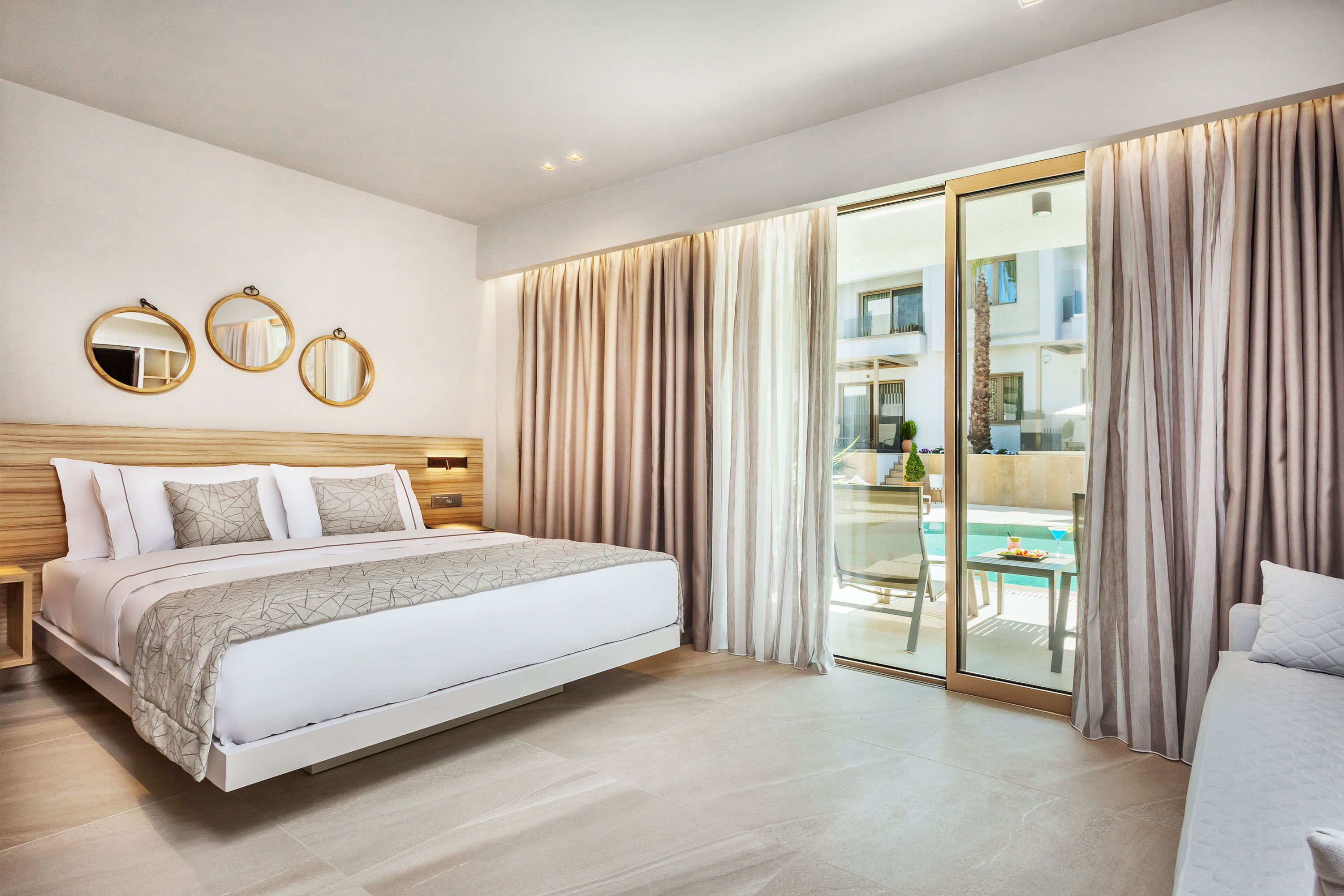 Studio Deluxe Pool View