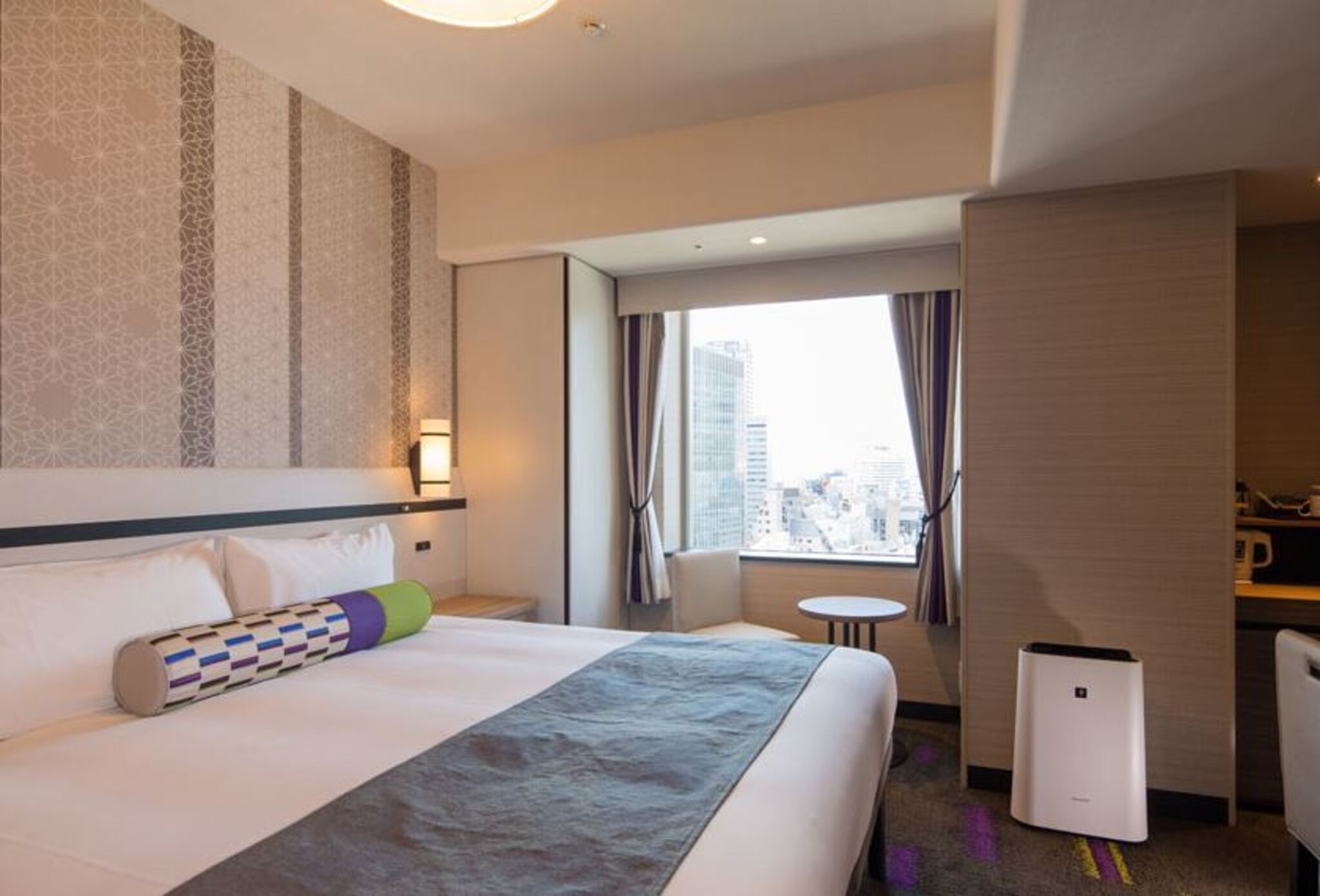 Double Queen Size Bed