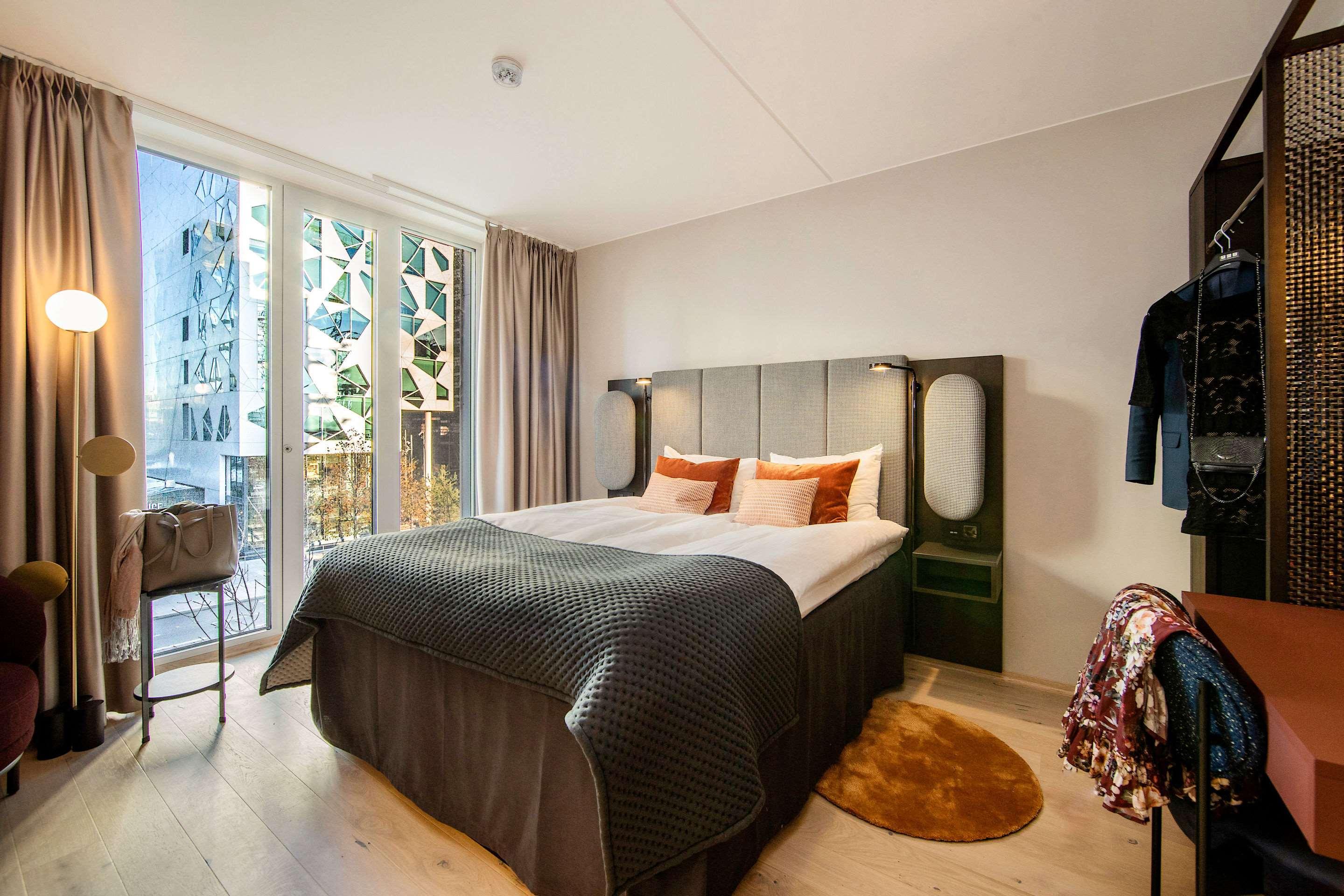 Double or Twin Standard