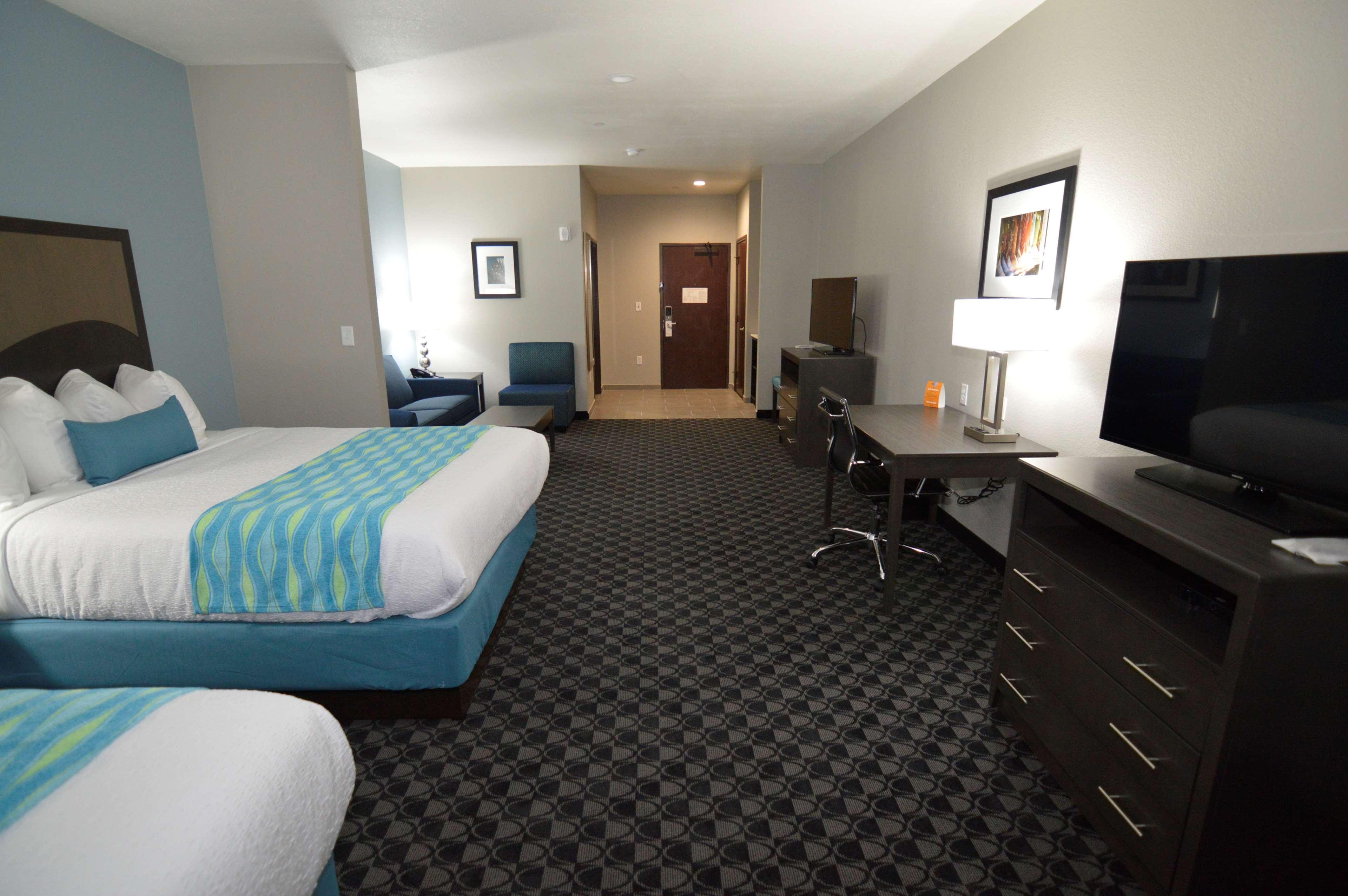 Suite Two Queen Beds