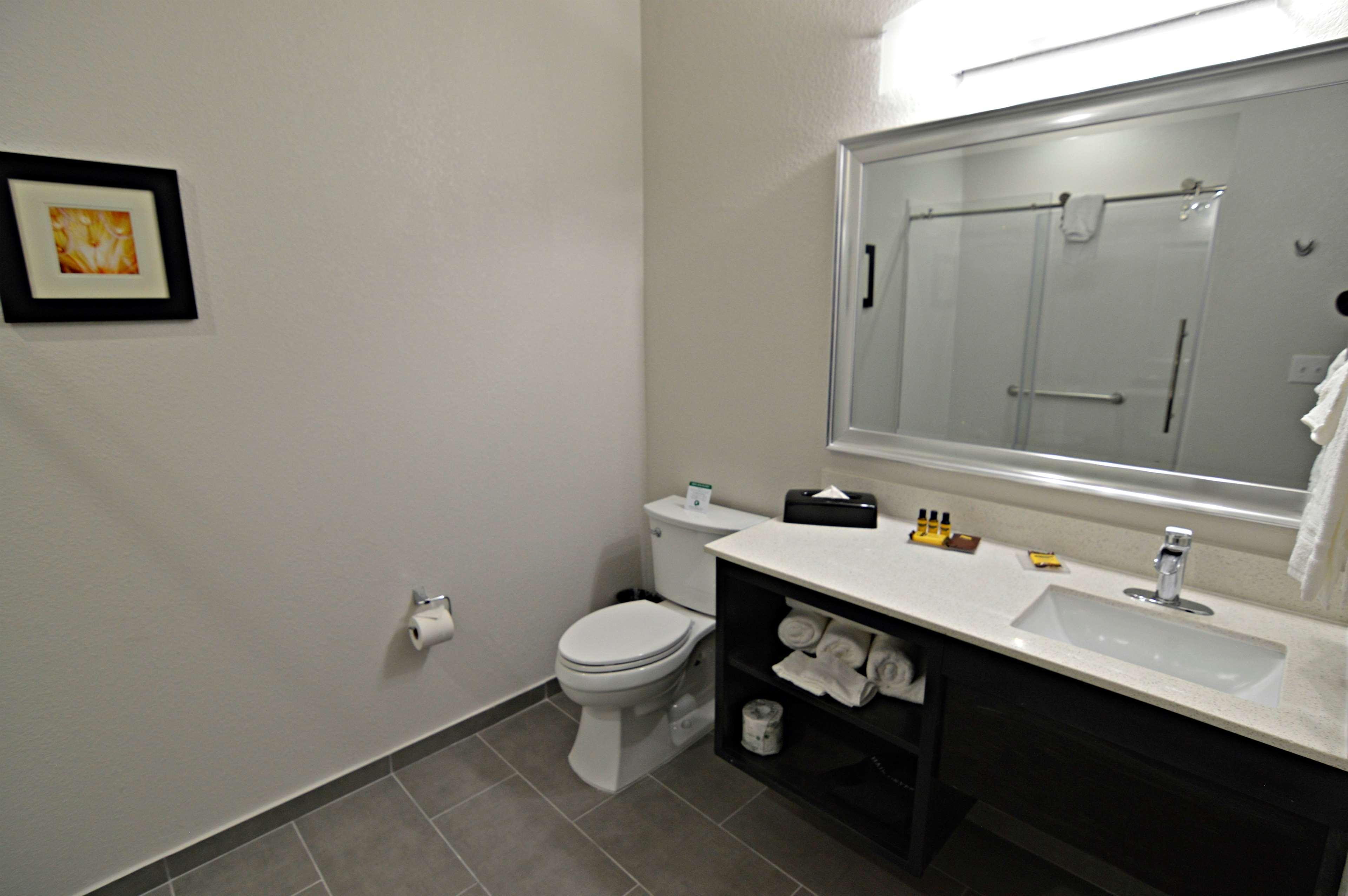 Suite Two Queen Beds