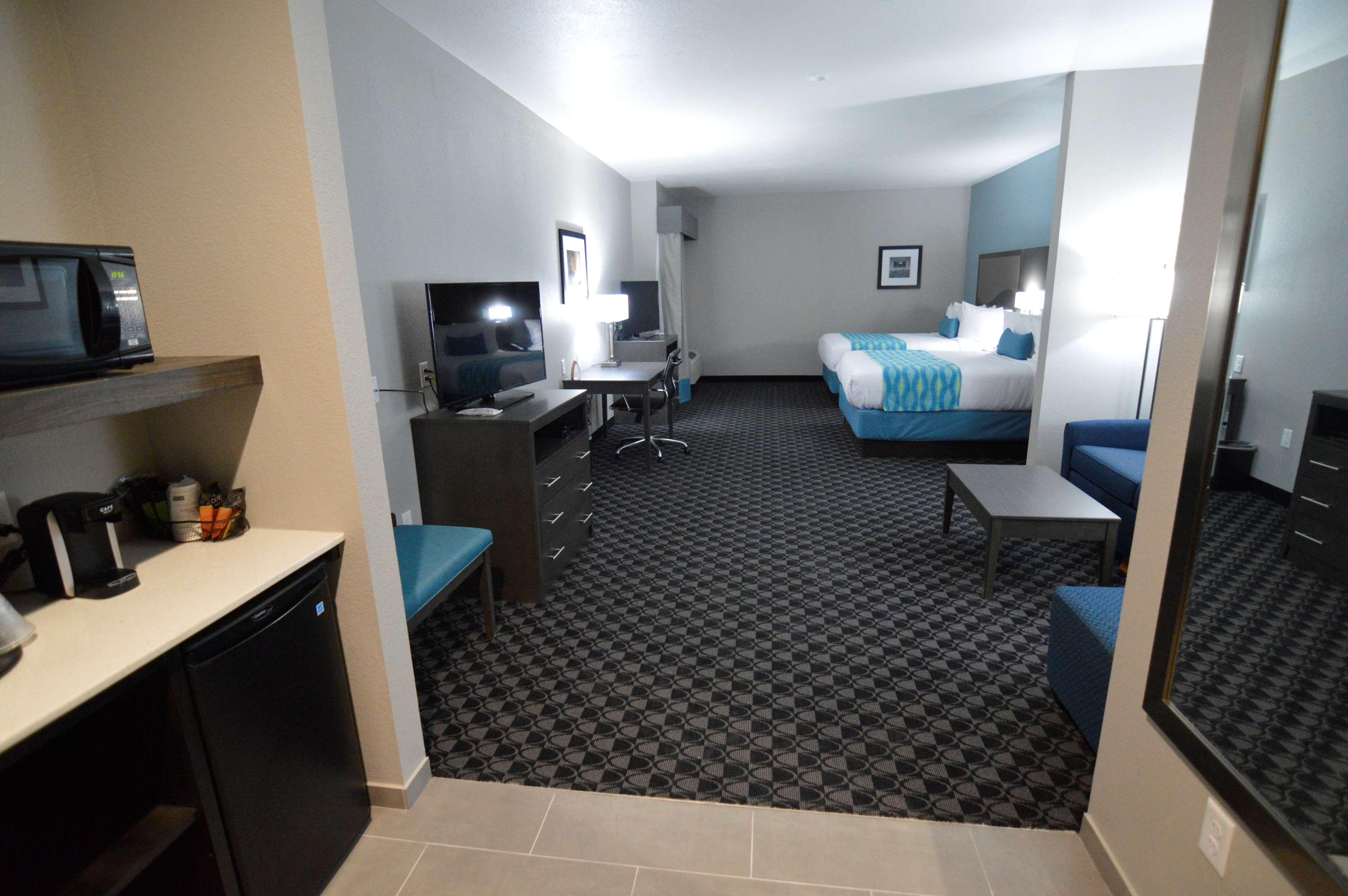 Suite Two Queen Beds