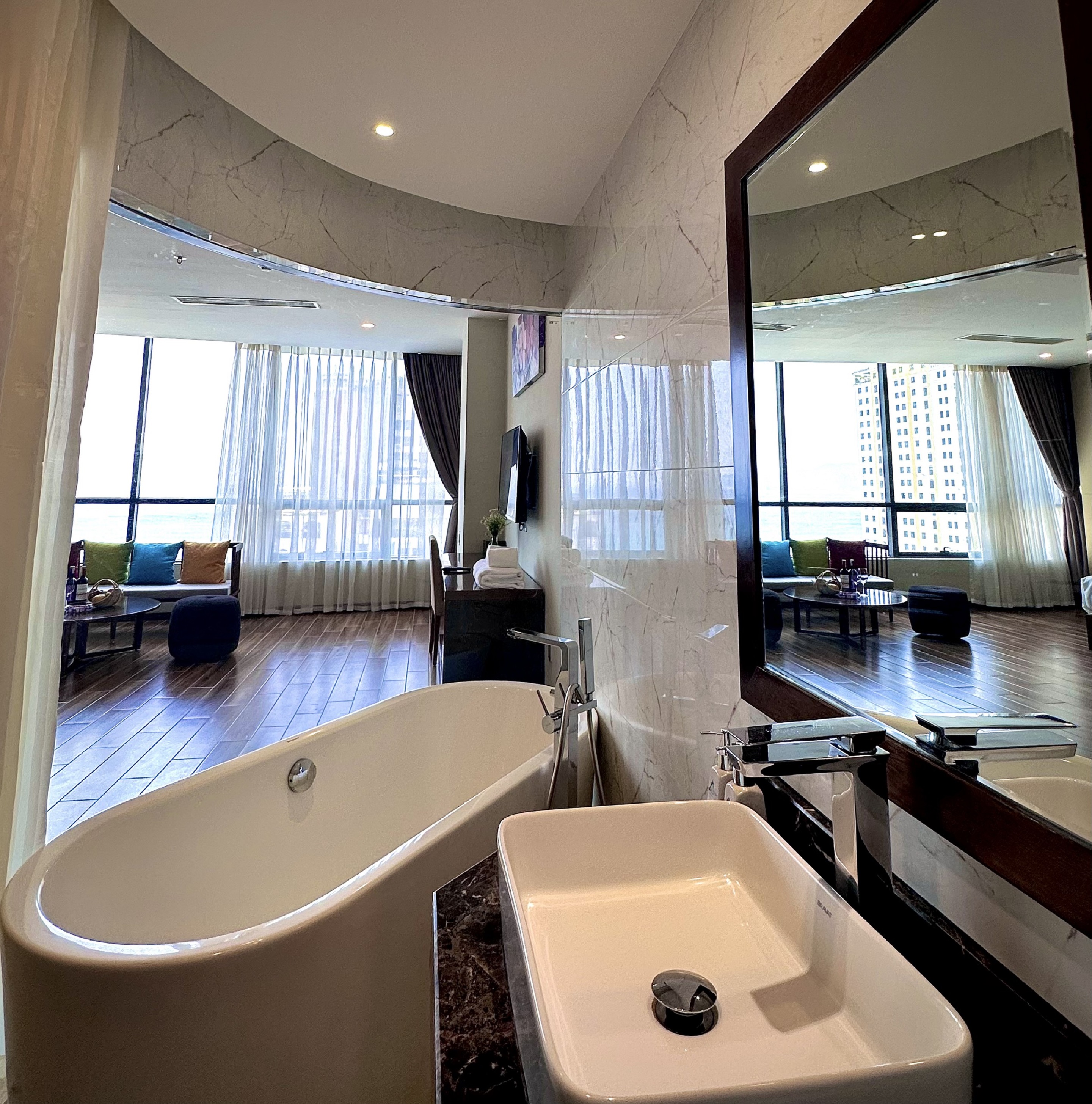 Double or Twin Deluxe Sea View