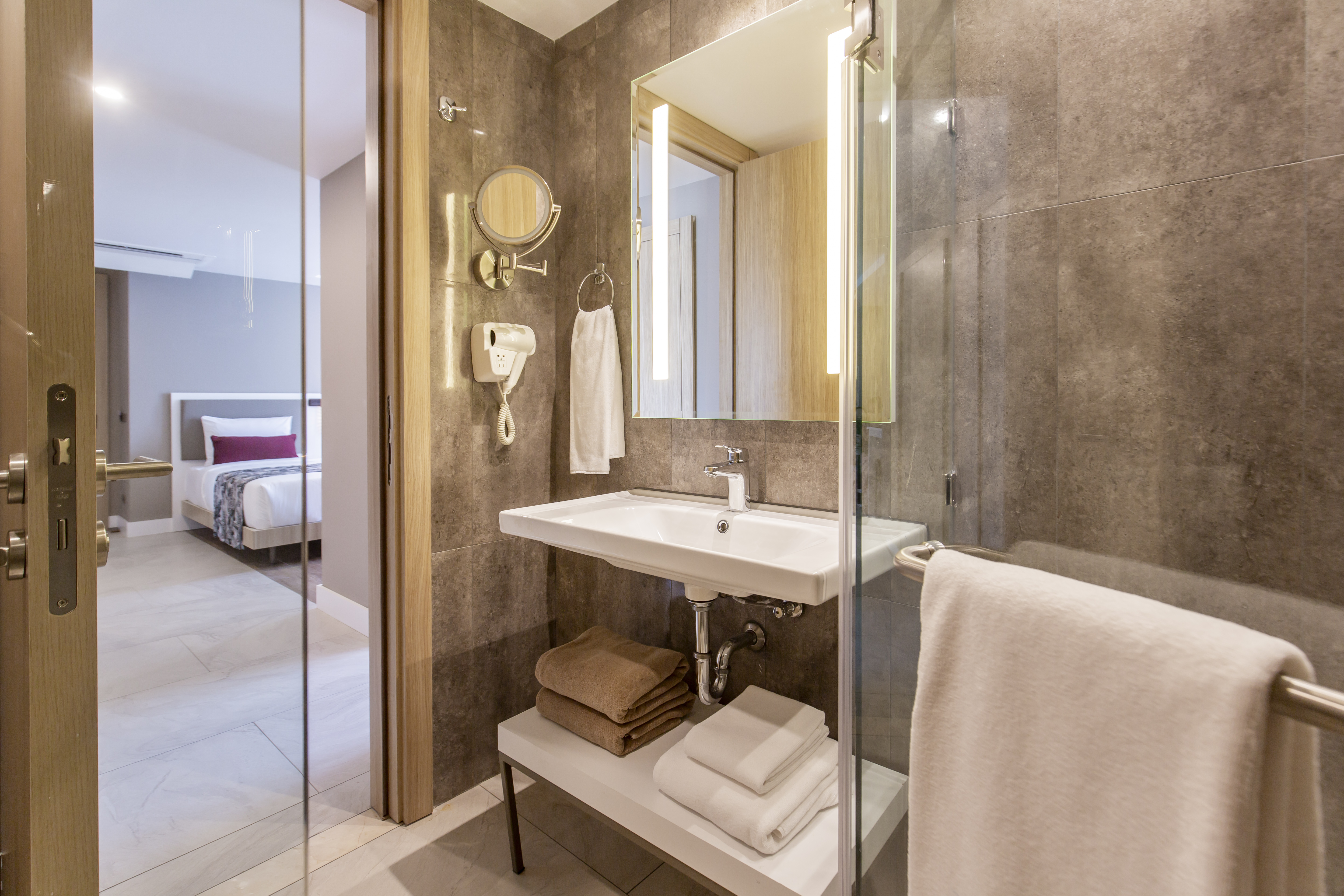 Family Room Capacity 3