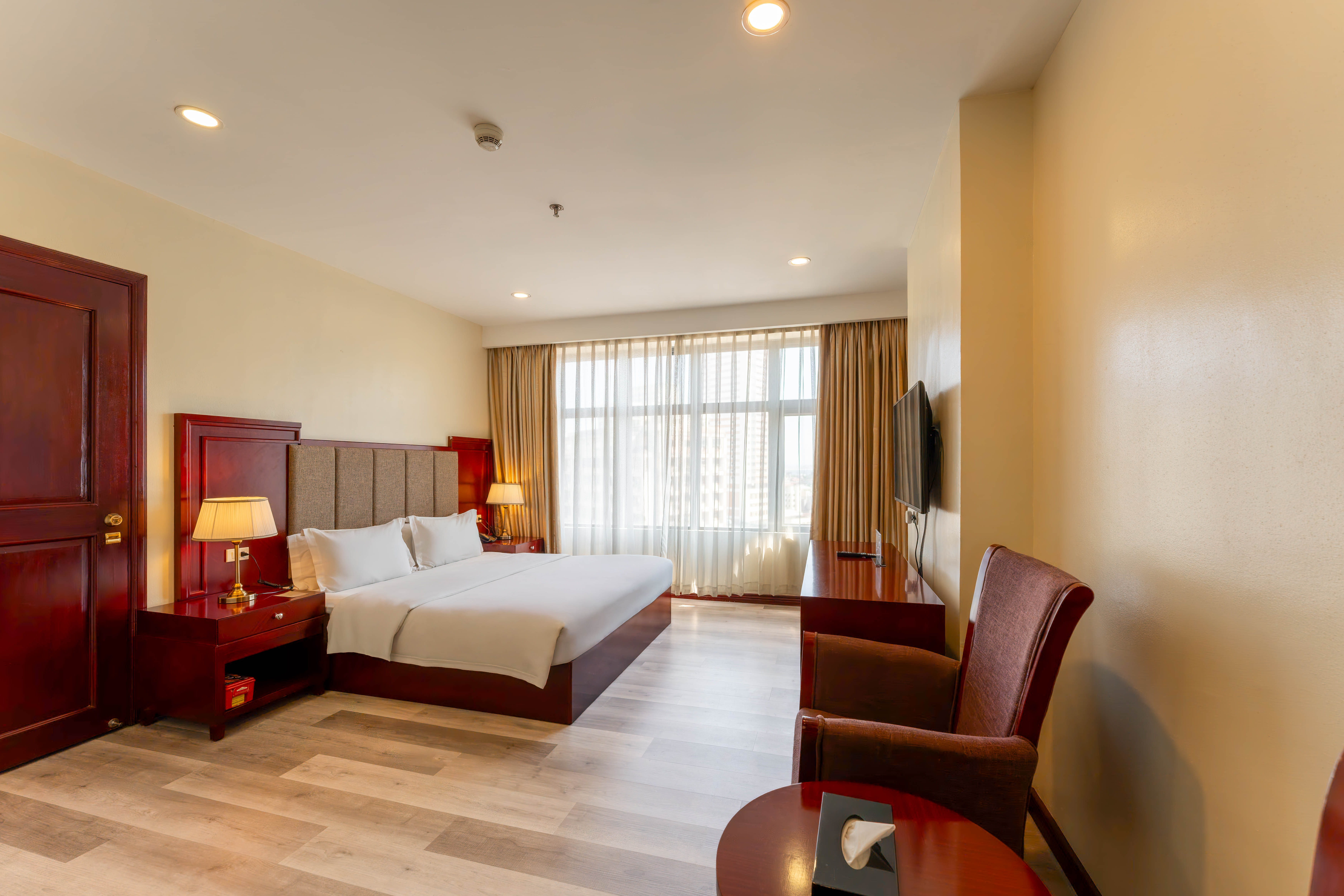 Double Deluxe King Bed