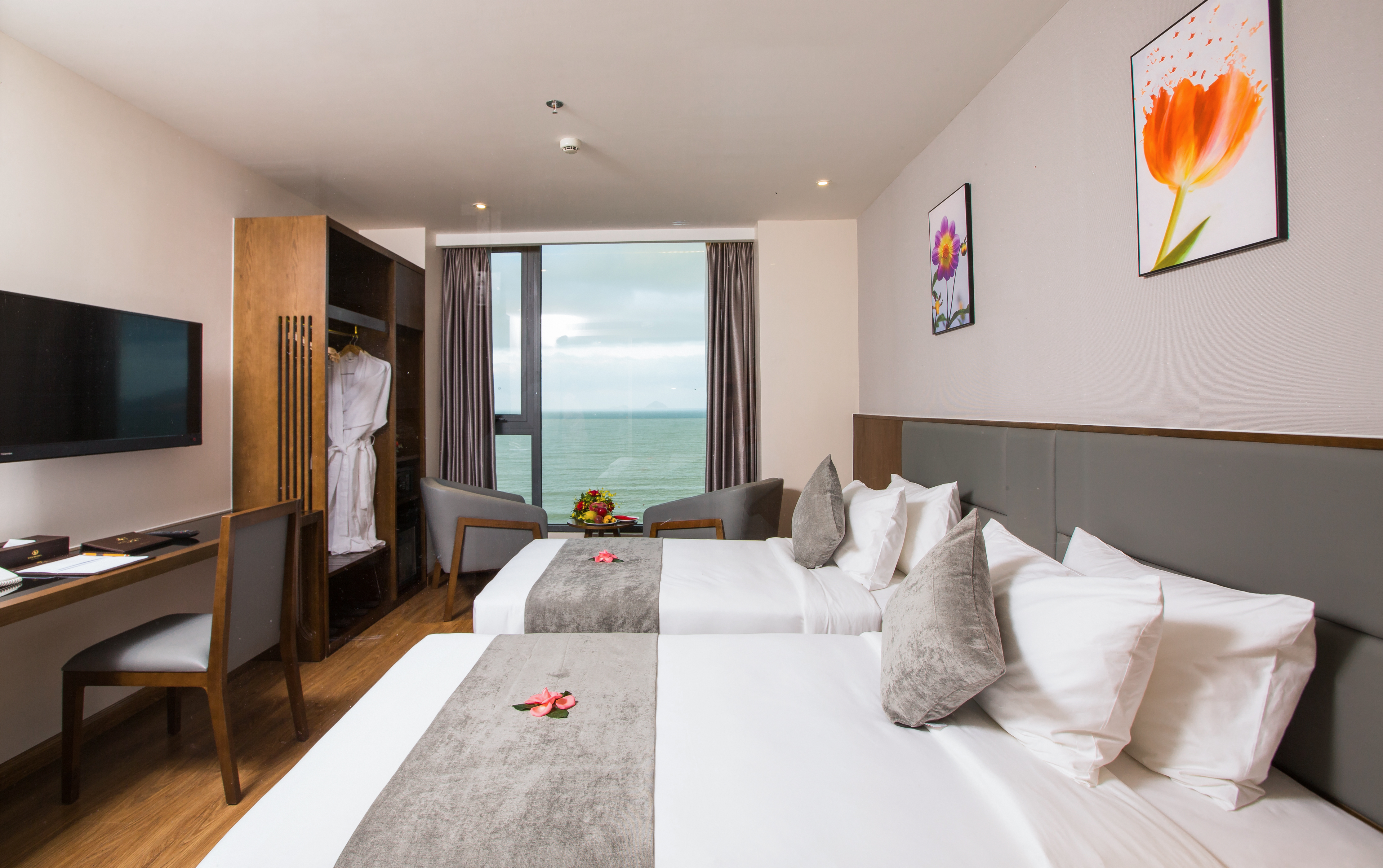 Family Room Superior Ocean View