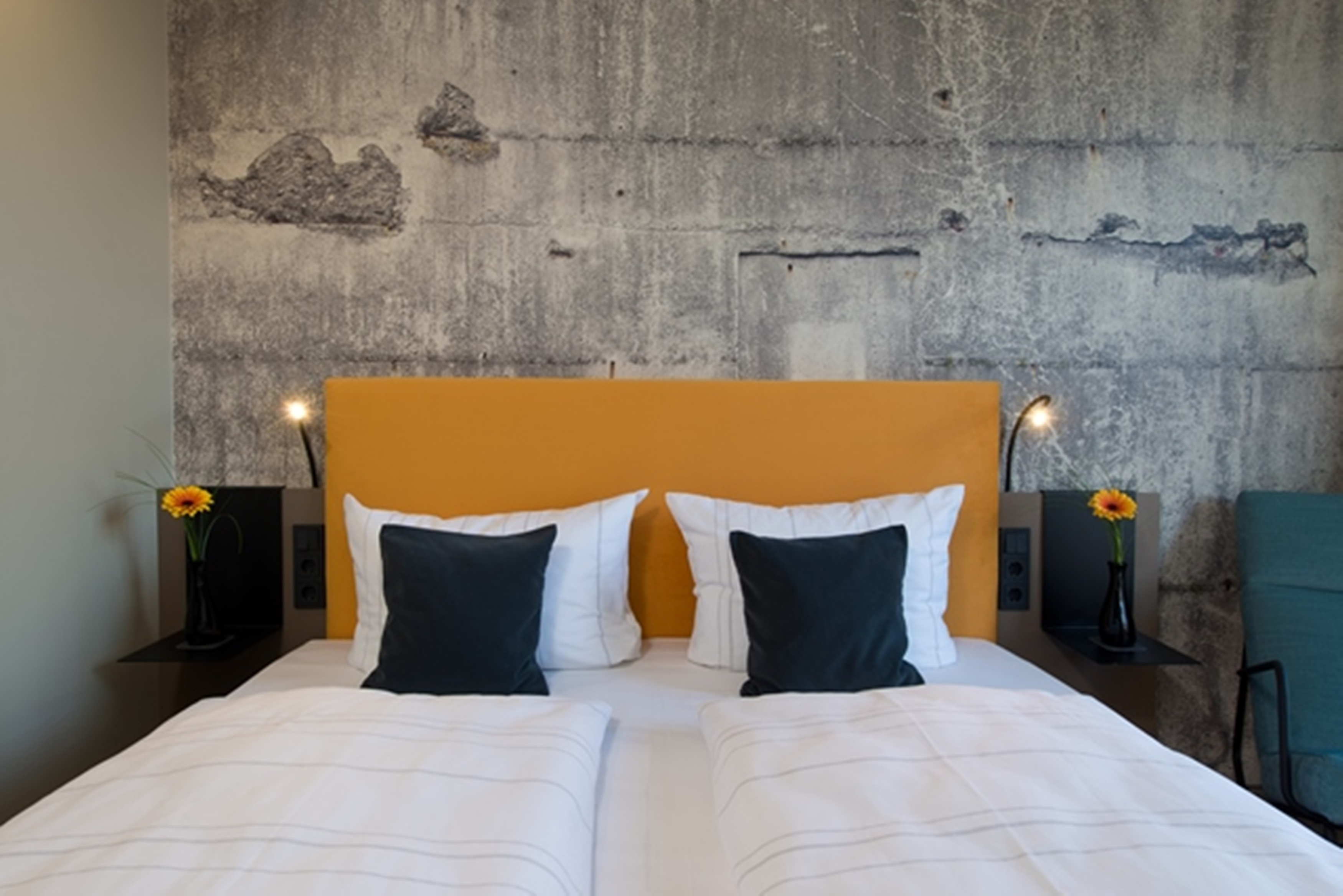 Double Business King Bed