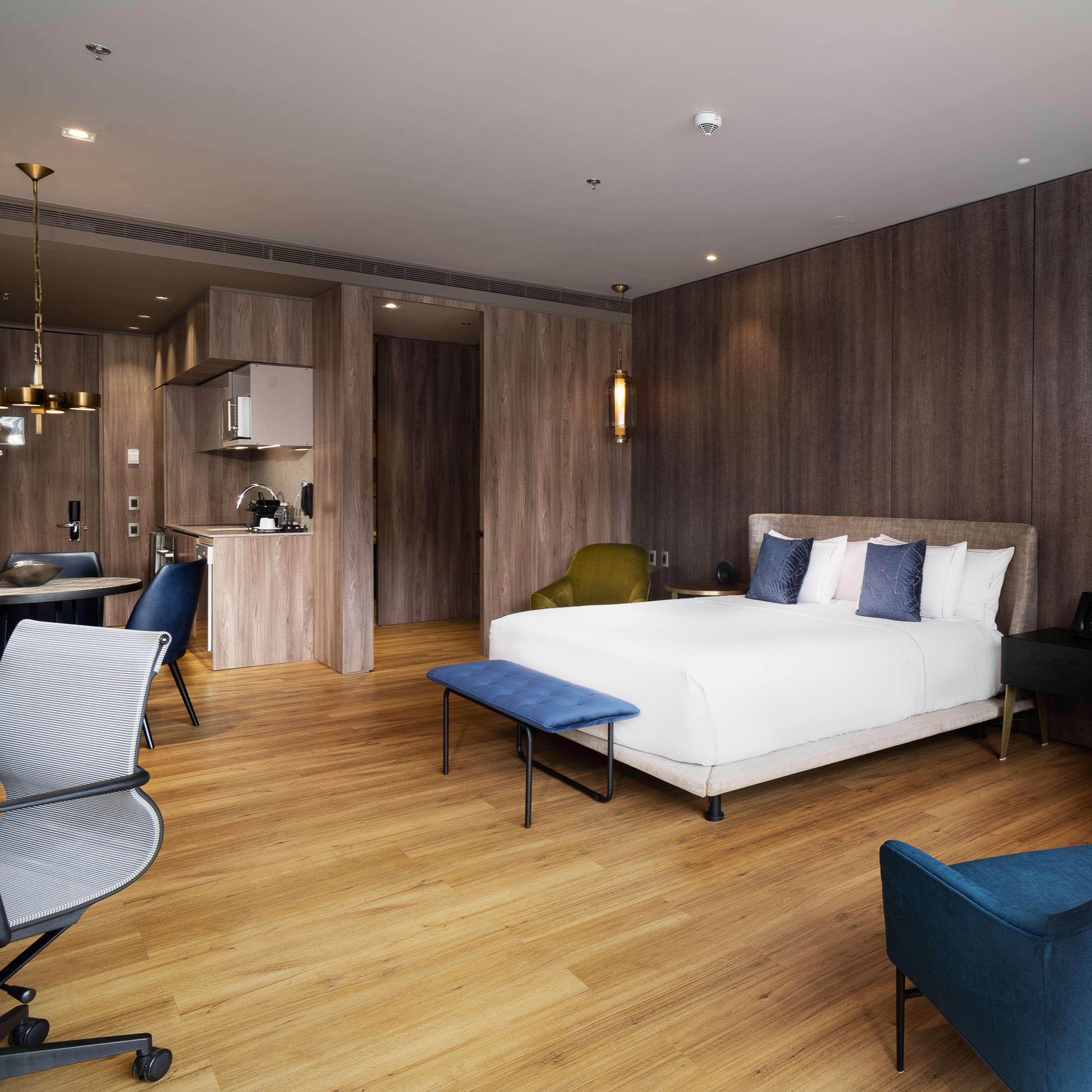 Apartment King Size Bed