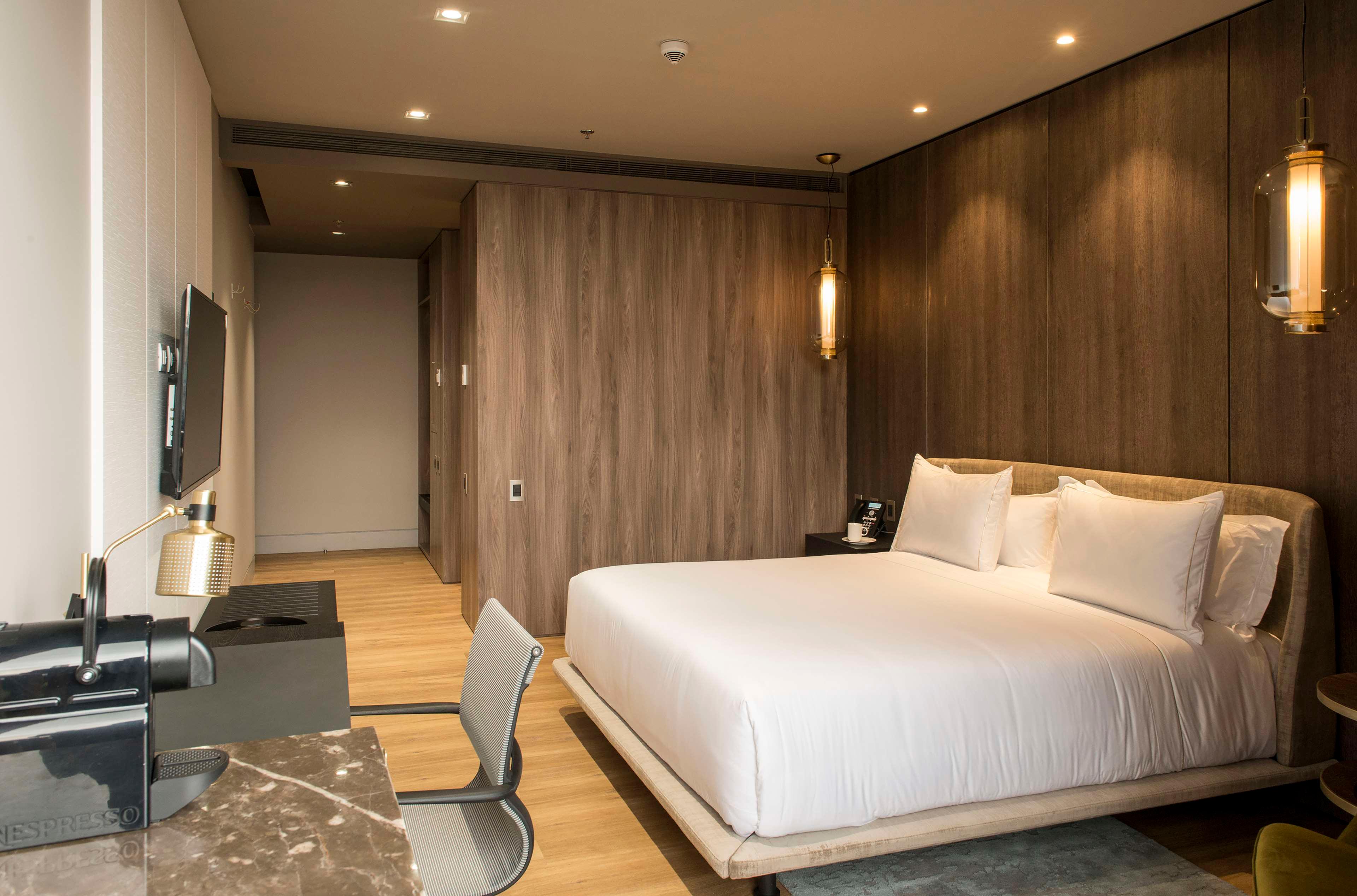 Double Superior King Bed