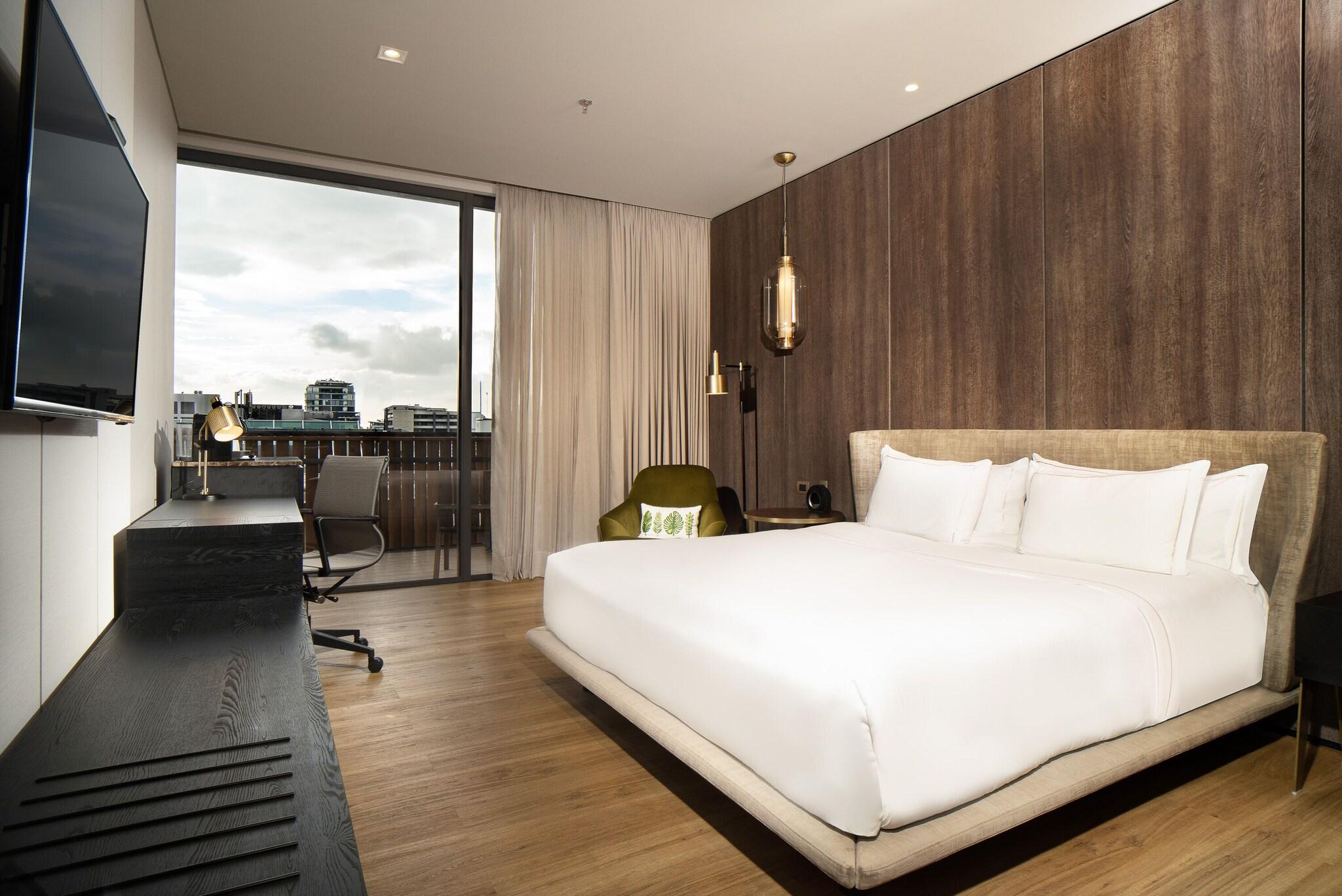 Apartment King Size Bed