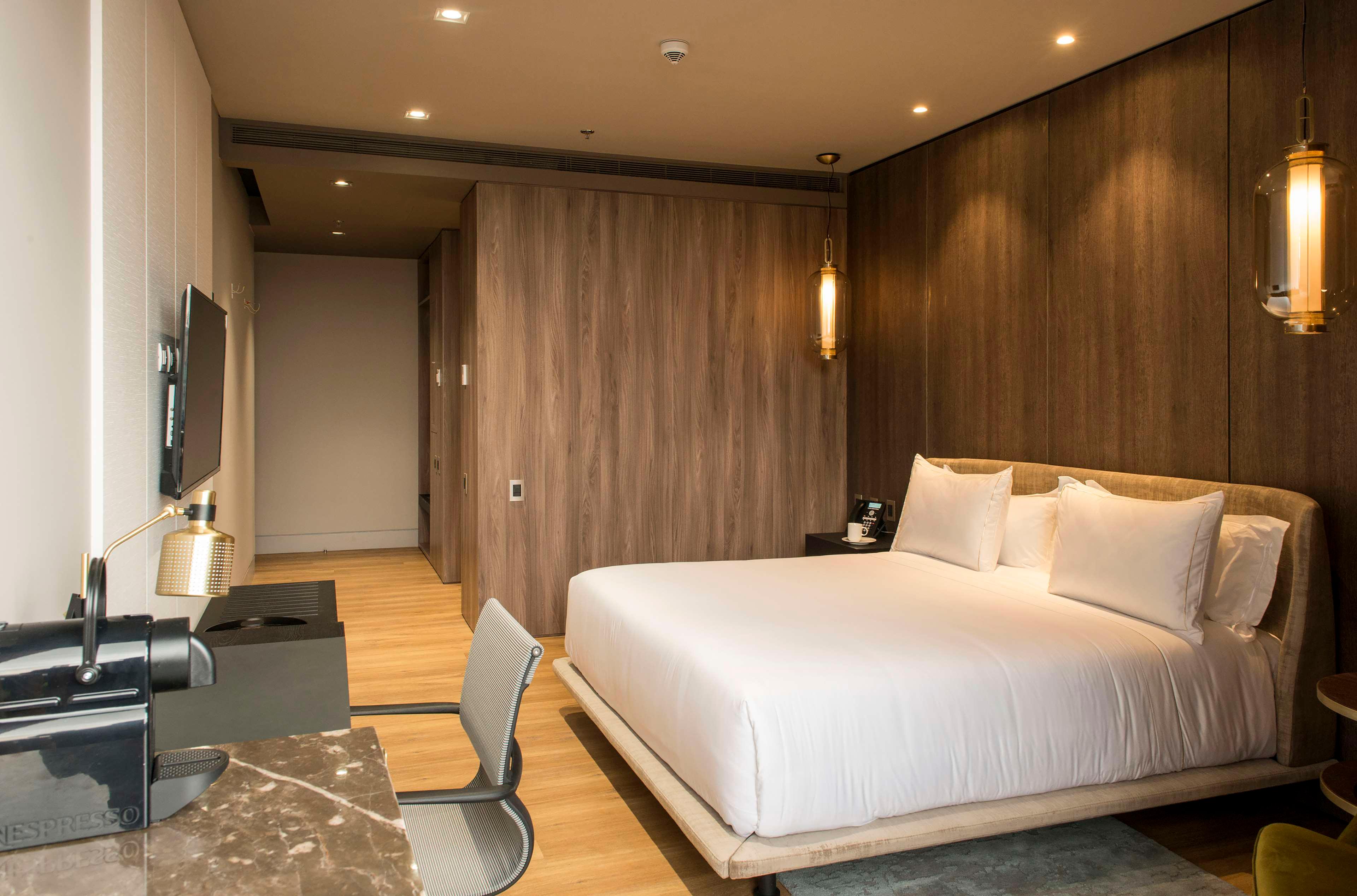 Double Accessible King Size Bed