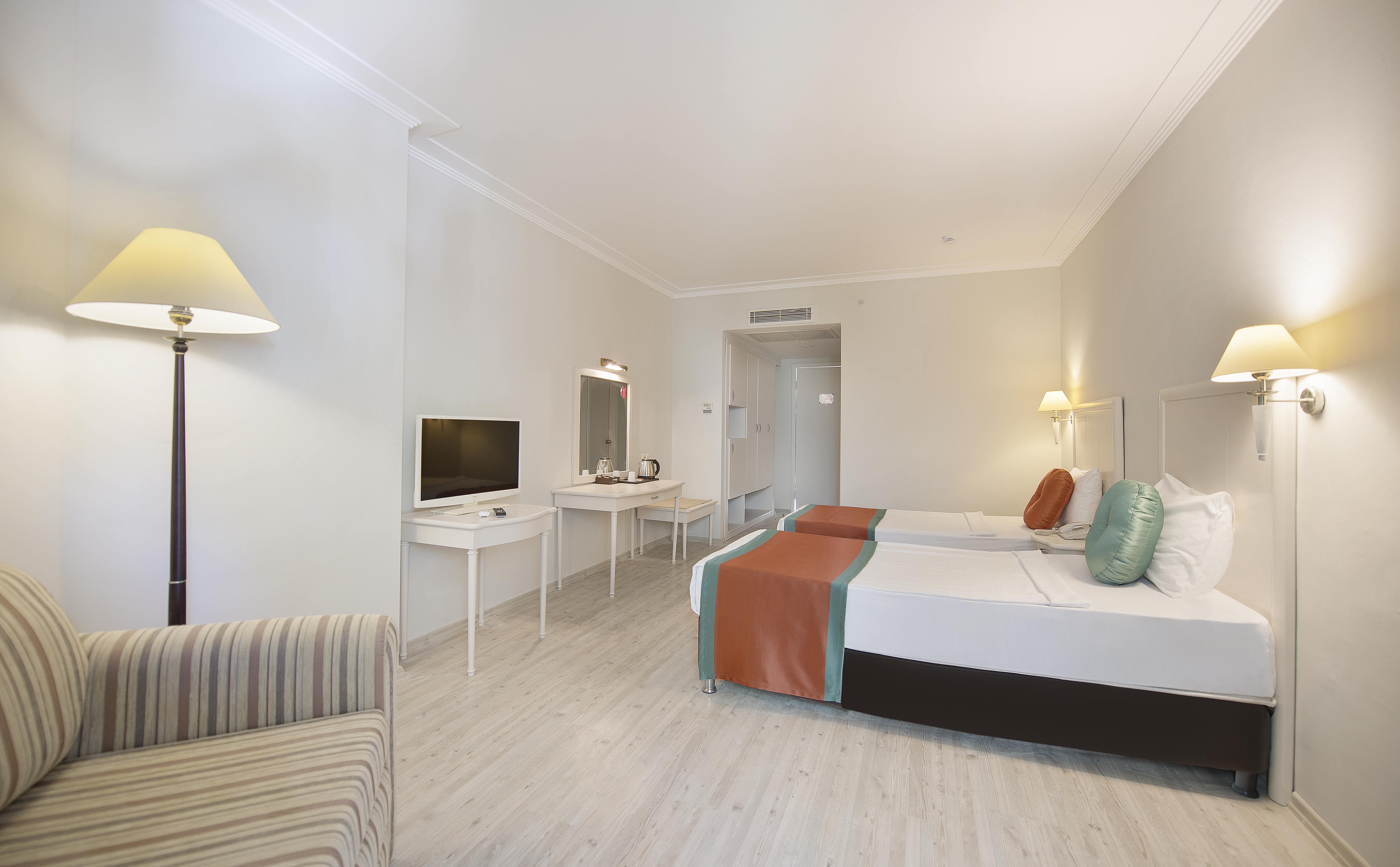 Family Room Land View