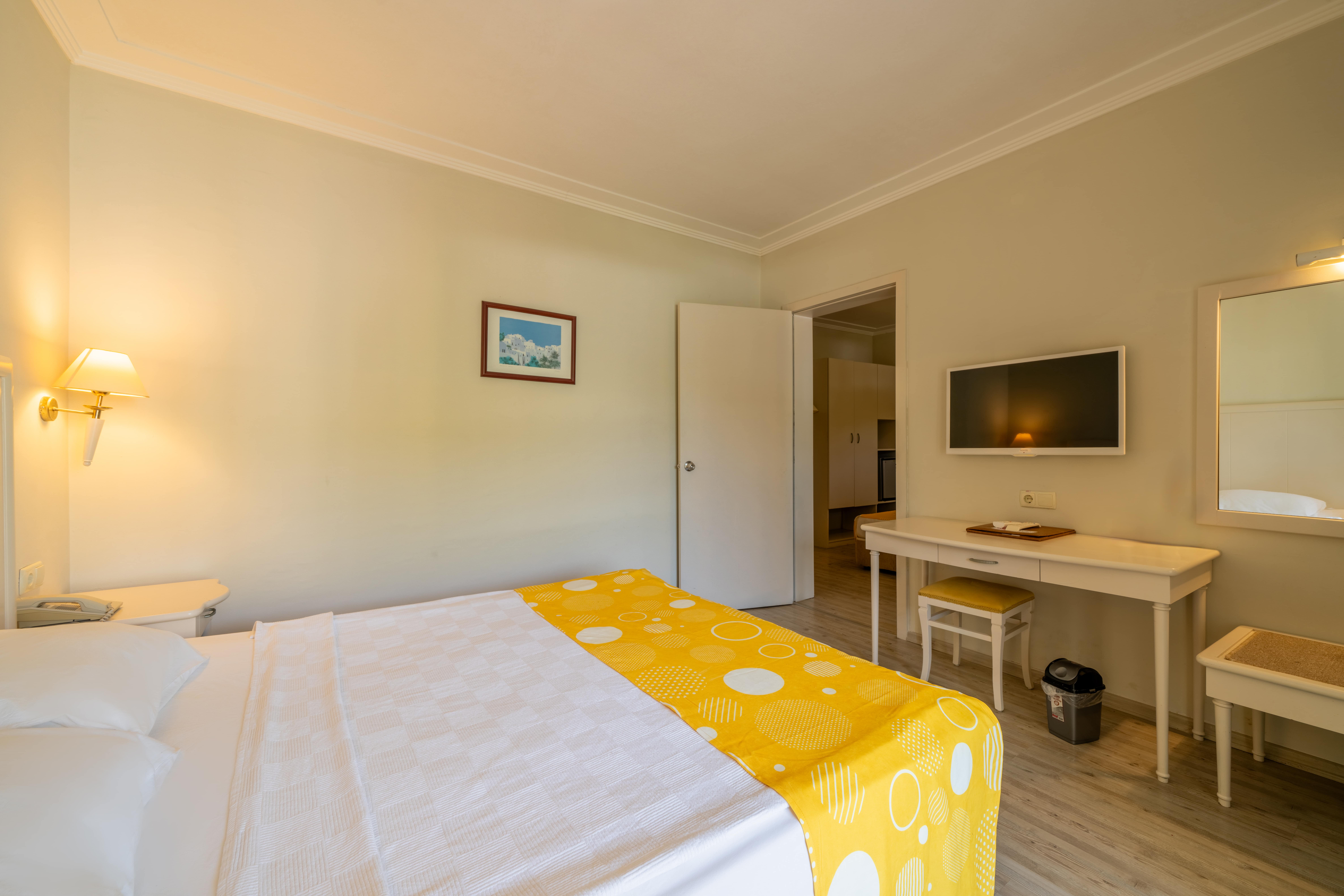 Family Room Land View