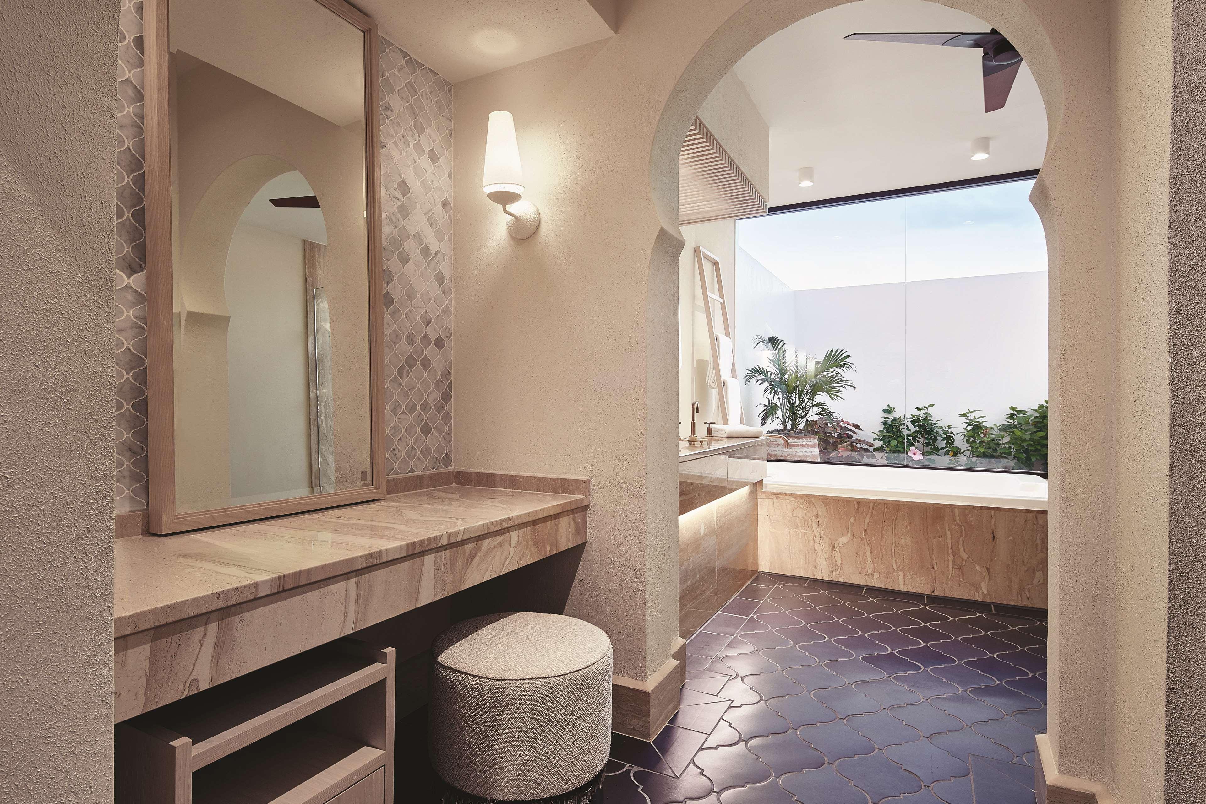 Junior Suite Beach Front