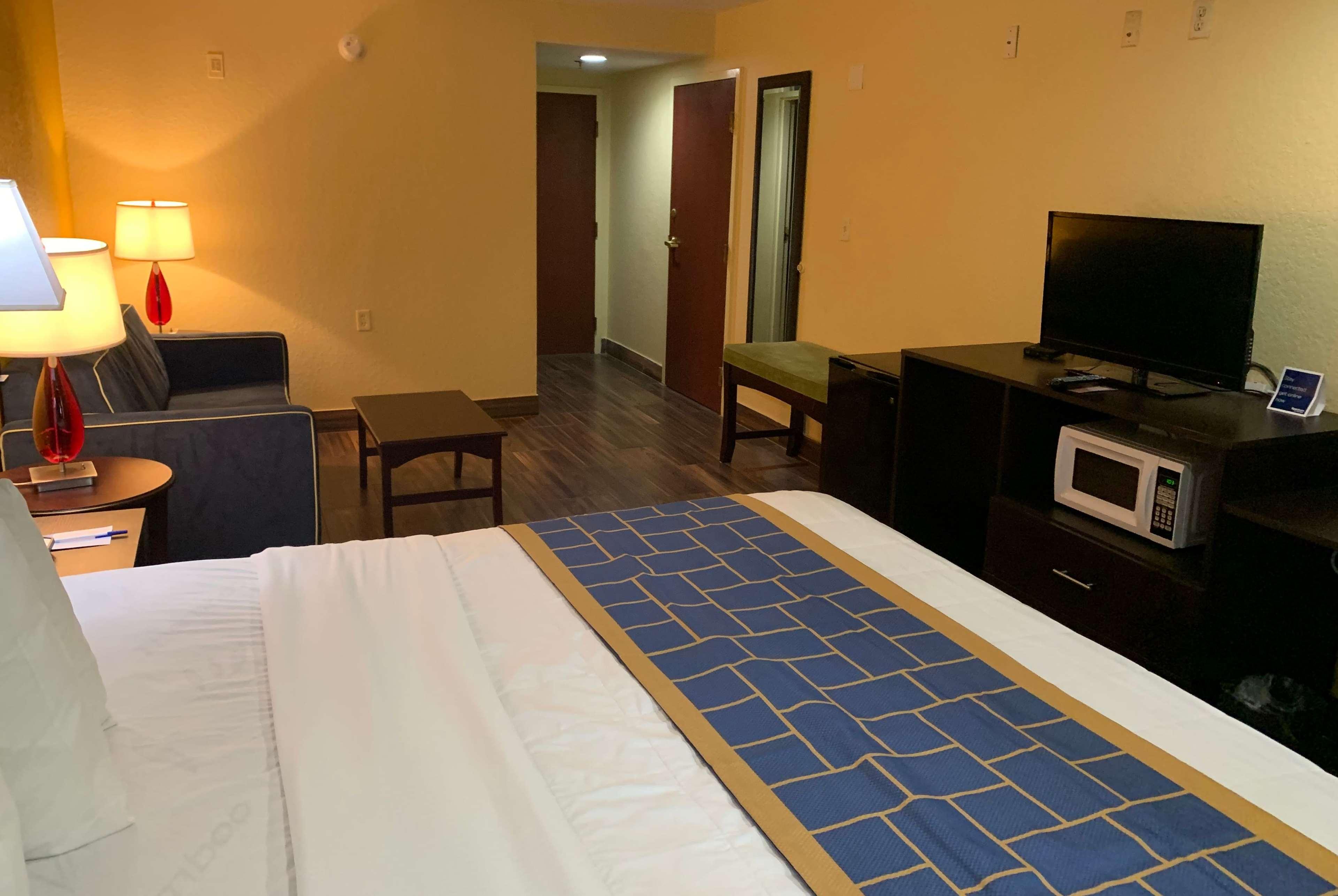 Room King Bed Non Smoking