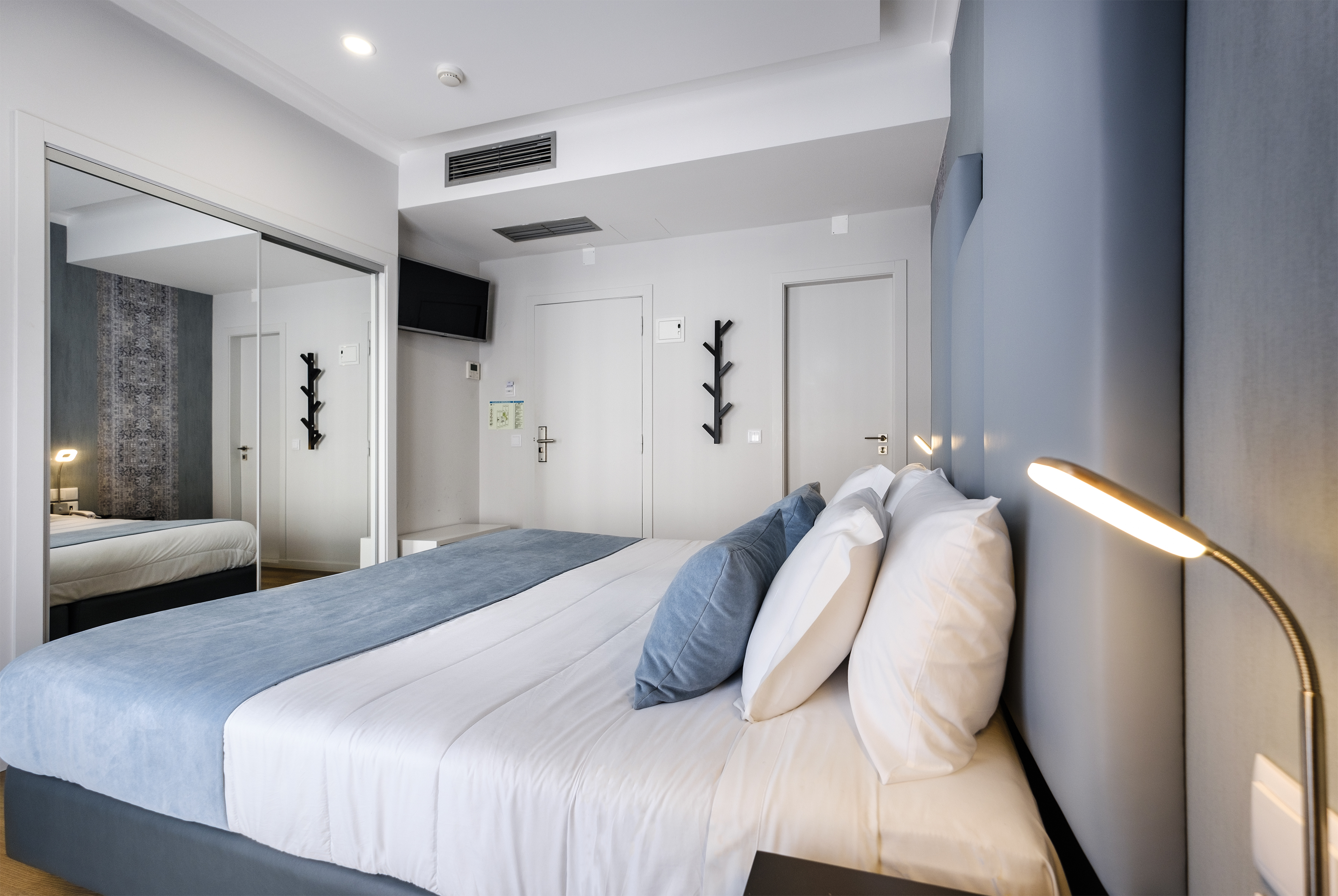 Double or Twin Standard