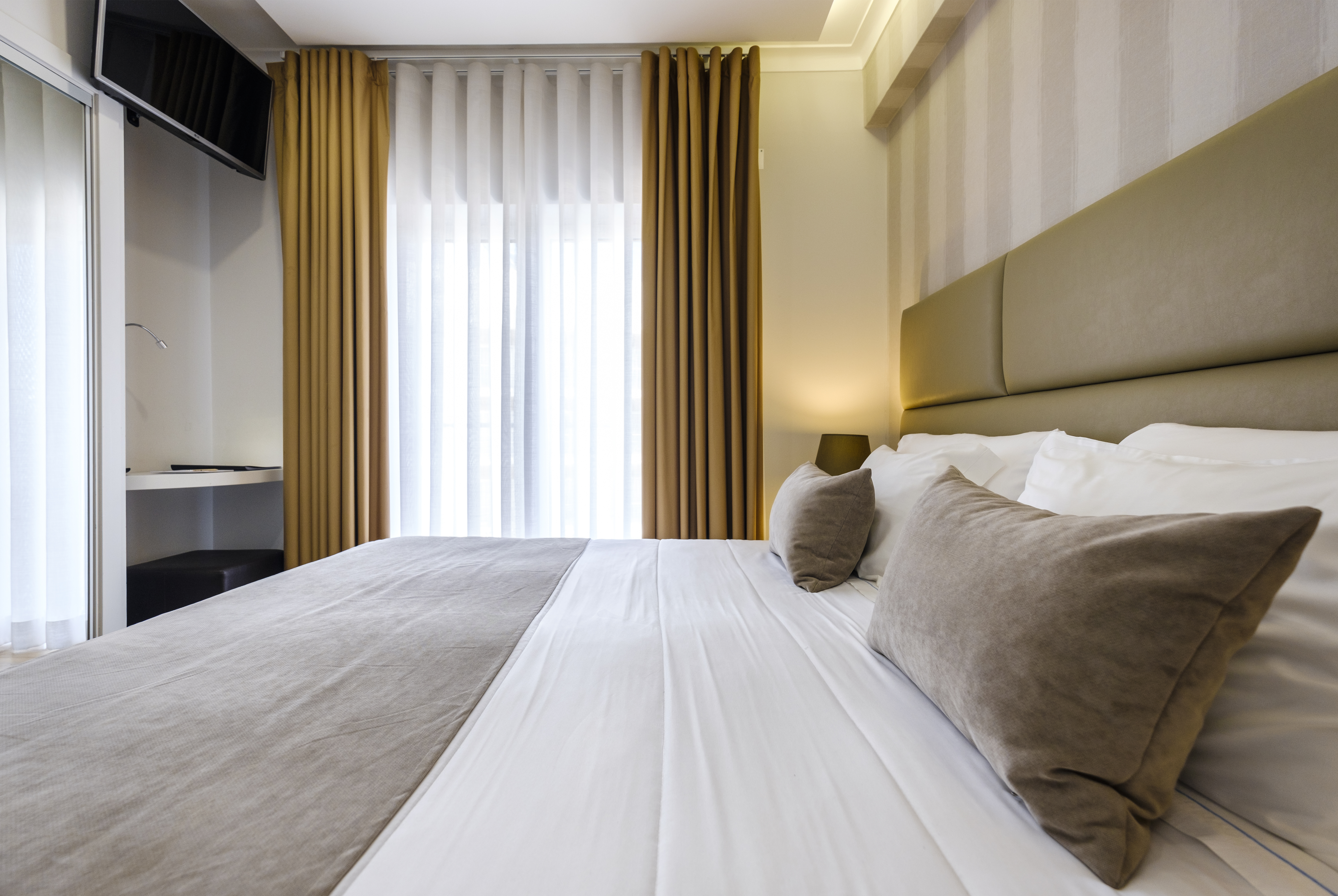 Double or Twin Standard