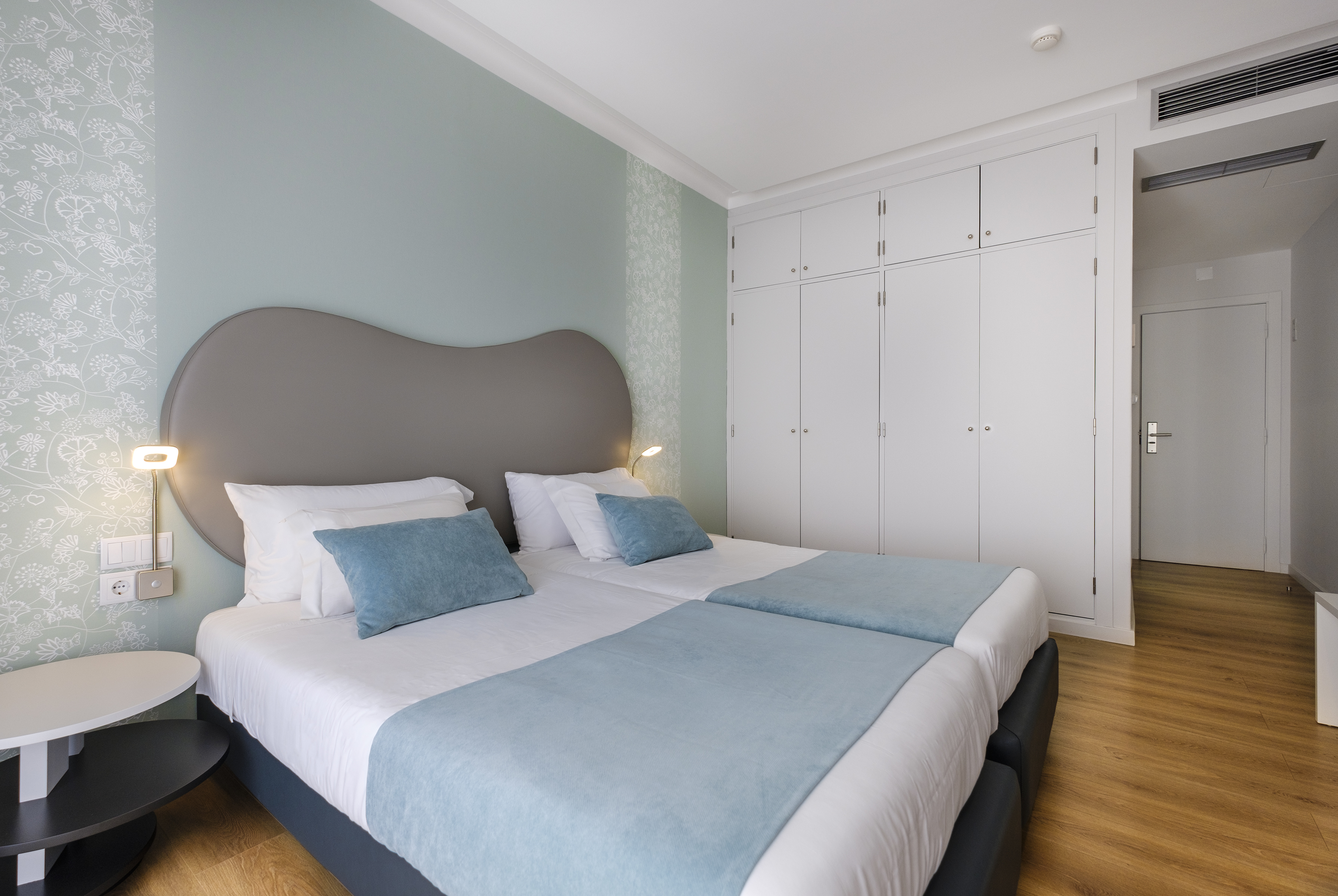 Double or Twin Standard