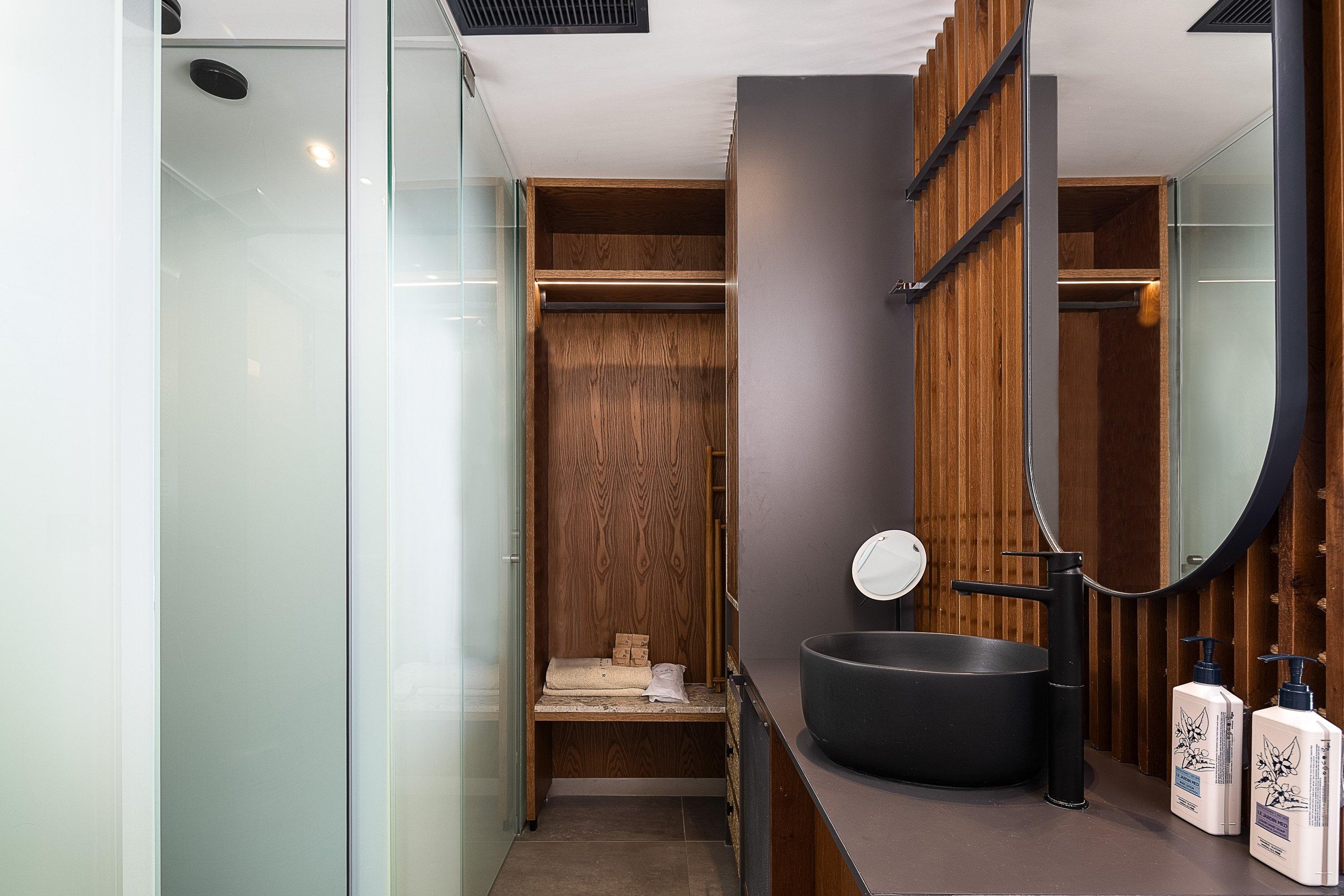 Double Partial Sea View