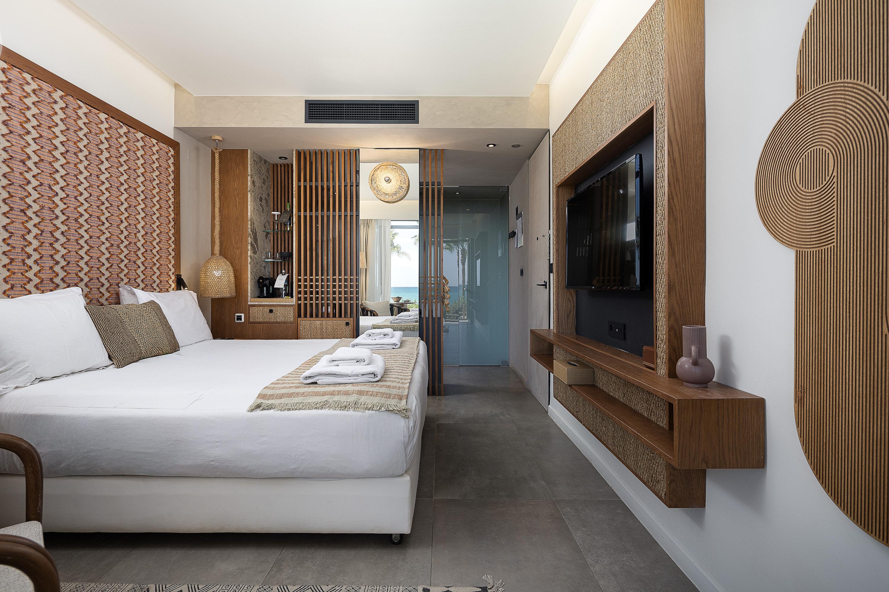 Double Partial Sea View