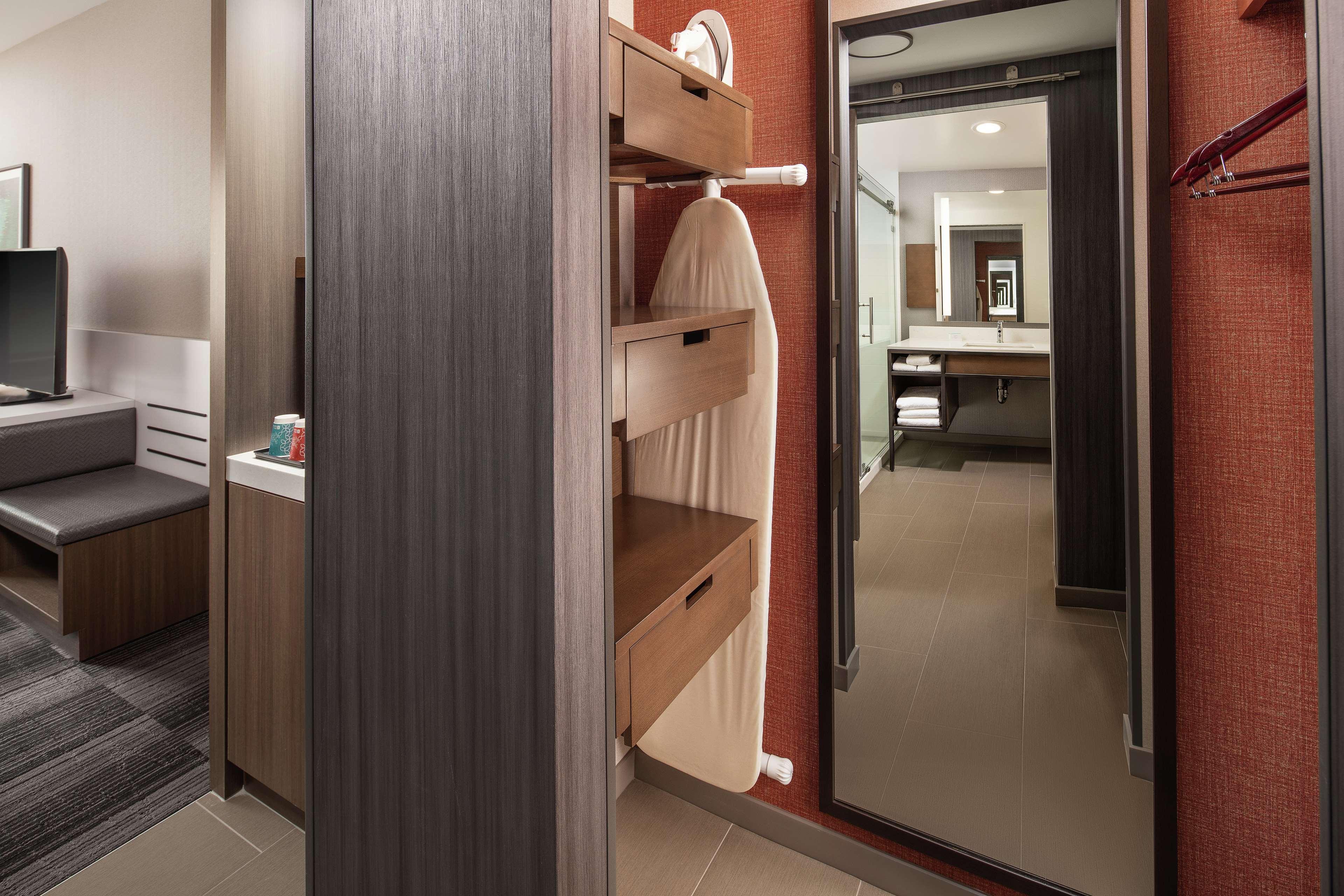 Room Premium King Bed