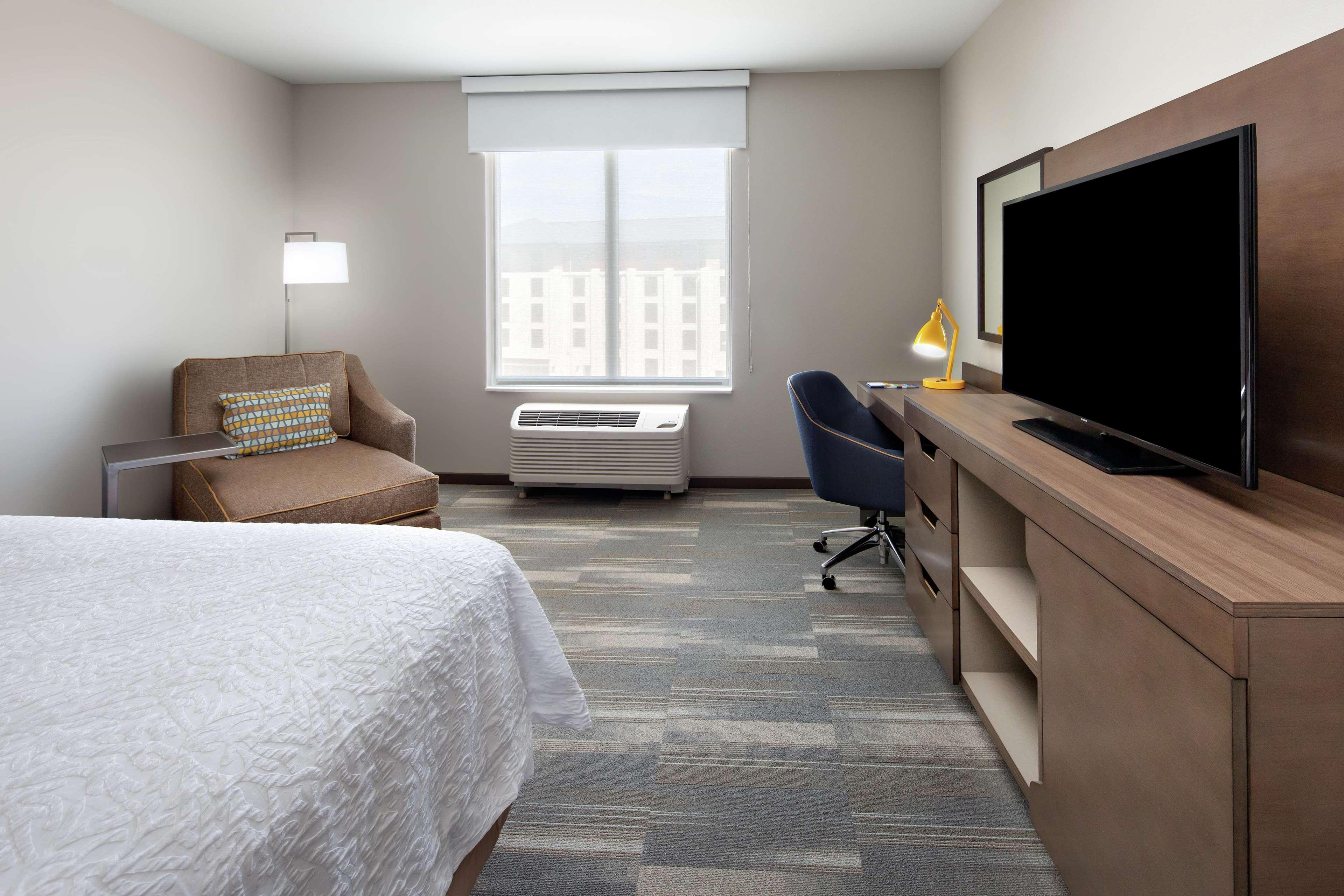 Room King Bed Non Smoking