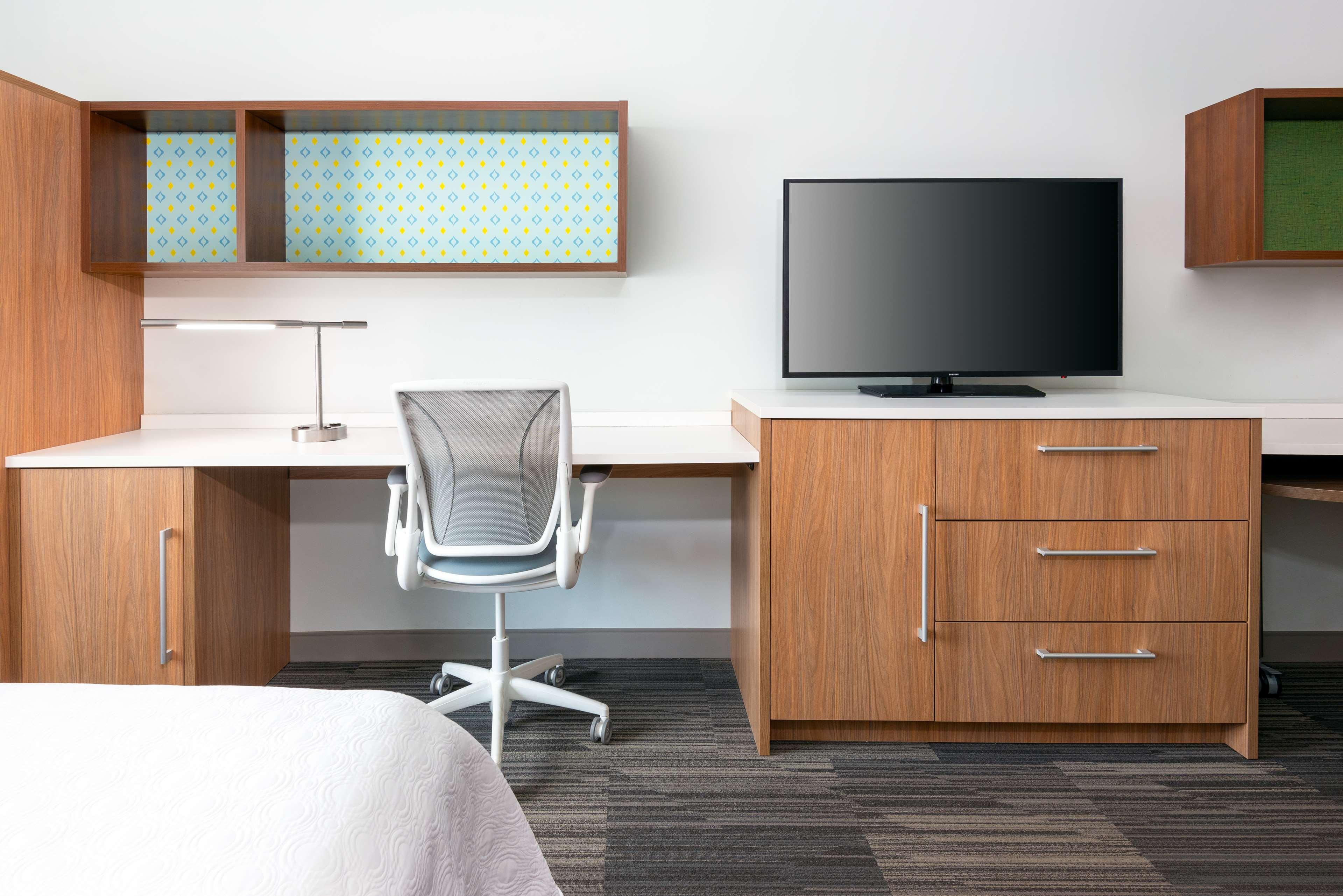 Studio Queen Size Bed