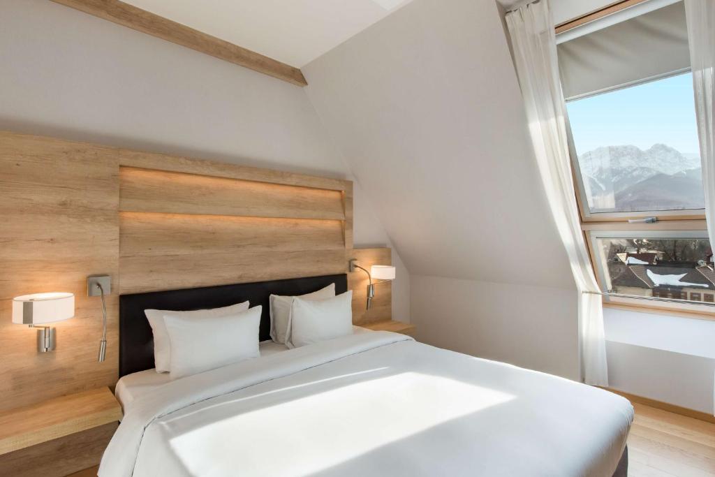 Junior Suite Mountain View