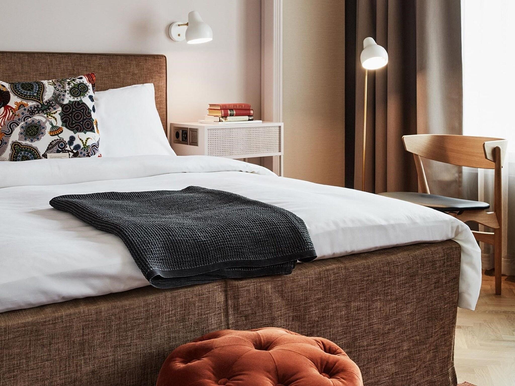 Studio King Size Bed